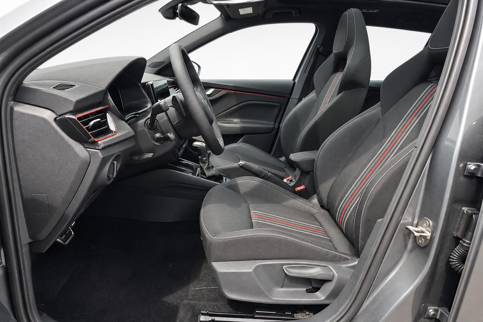 Skoda Fahrersitz und Cockpit im Detail, sportliche Innenausstattung
