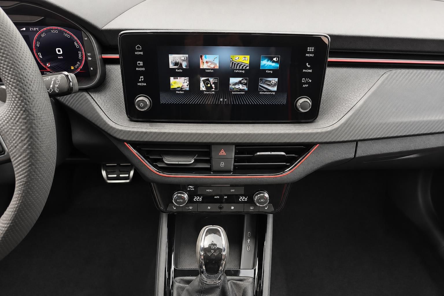 Skoda Mittelkonsole mit Touchscreen, Klimabedienung und Schalthebel