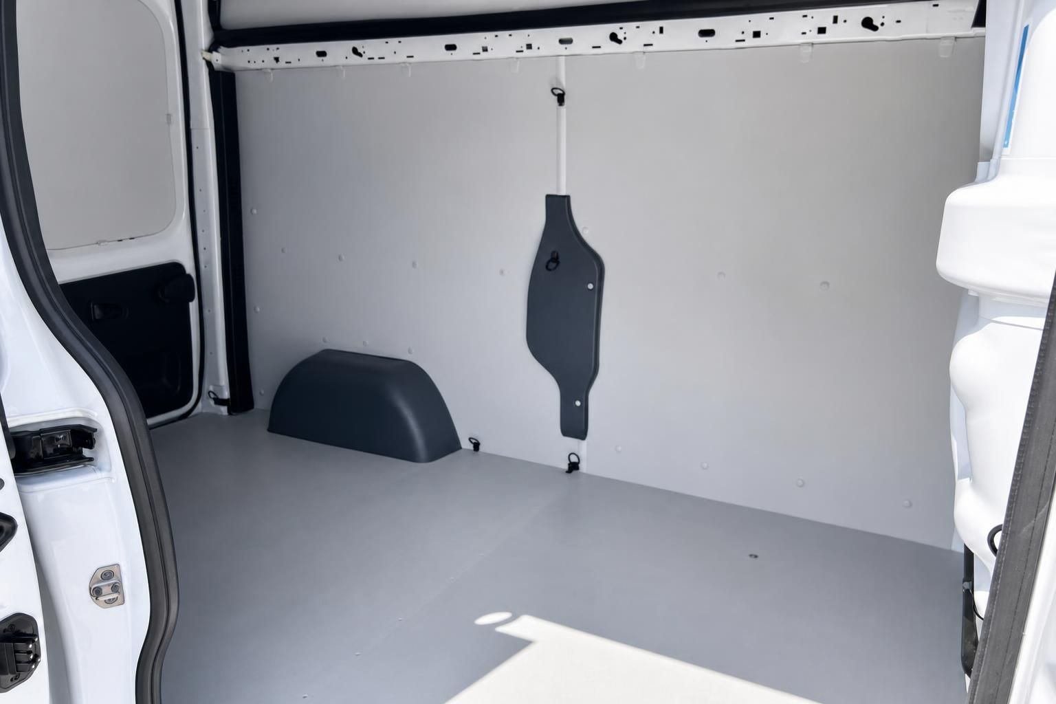 Renault Trafic Laderaum leer, Innenansicht Kastenwagen
