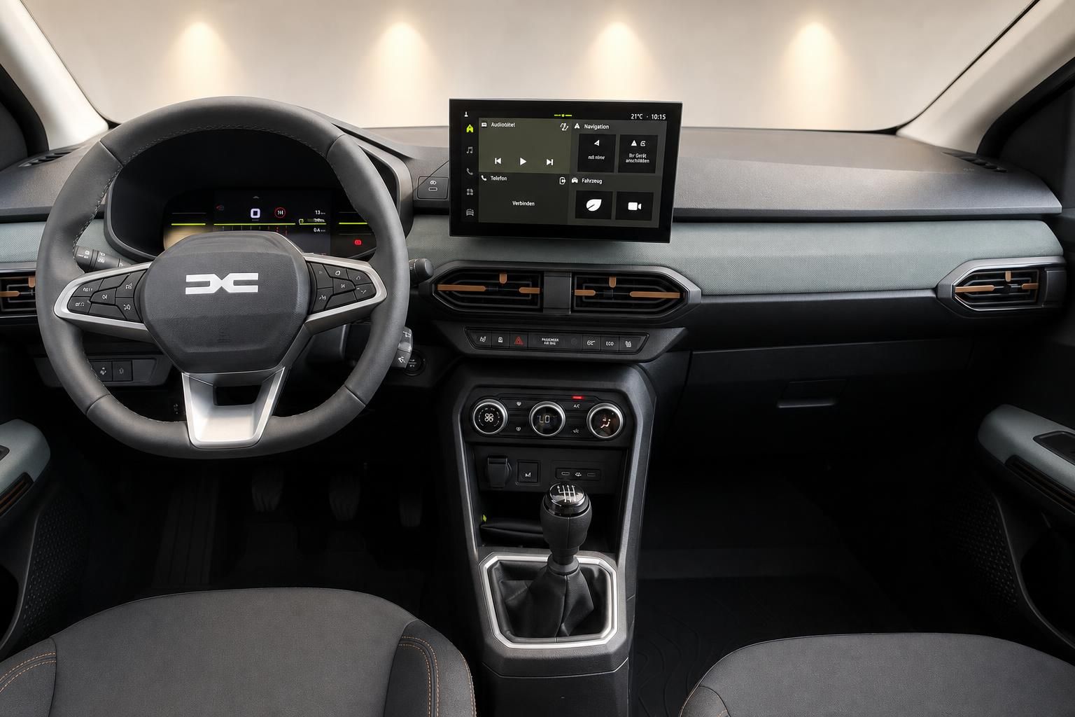 Dacia Sandero Innenraum mit Lenkrad, Schaltgetriebe und digitalem Infotainment-Display