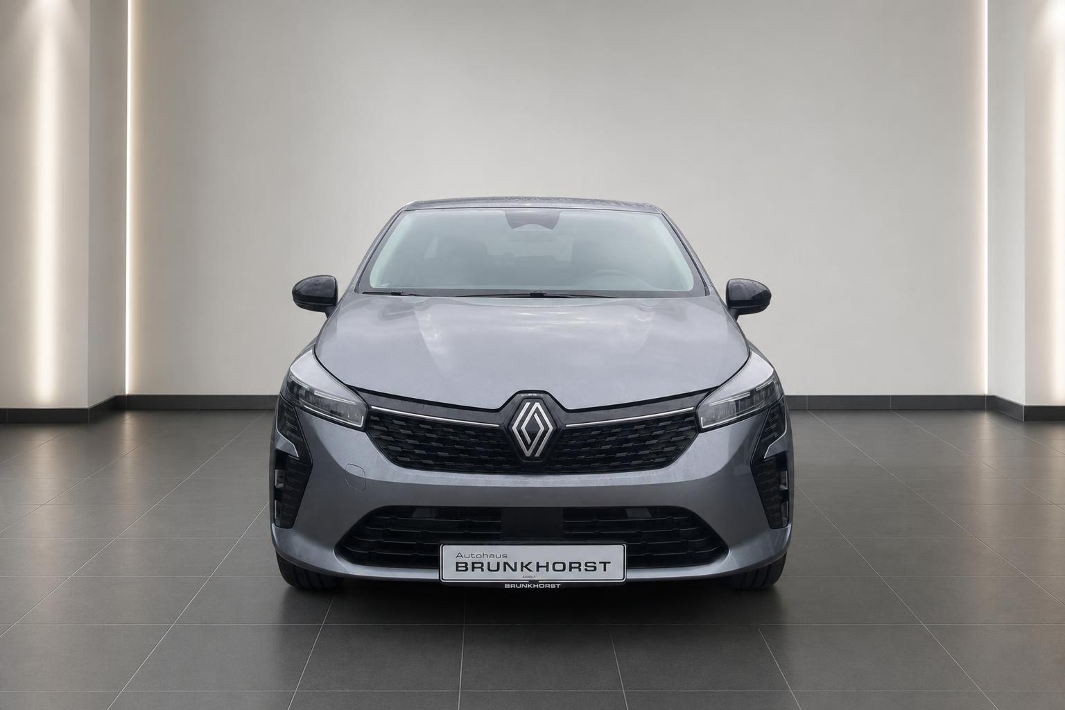 Renault Clio grau metallic - Frontansicht mit modernem LED-Design und Brunkhorst Kennzeichen
