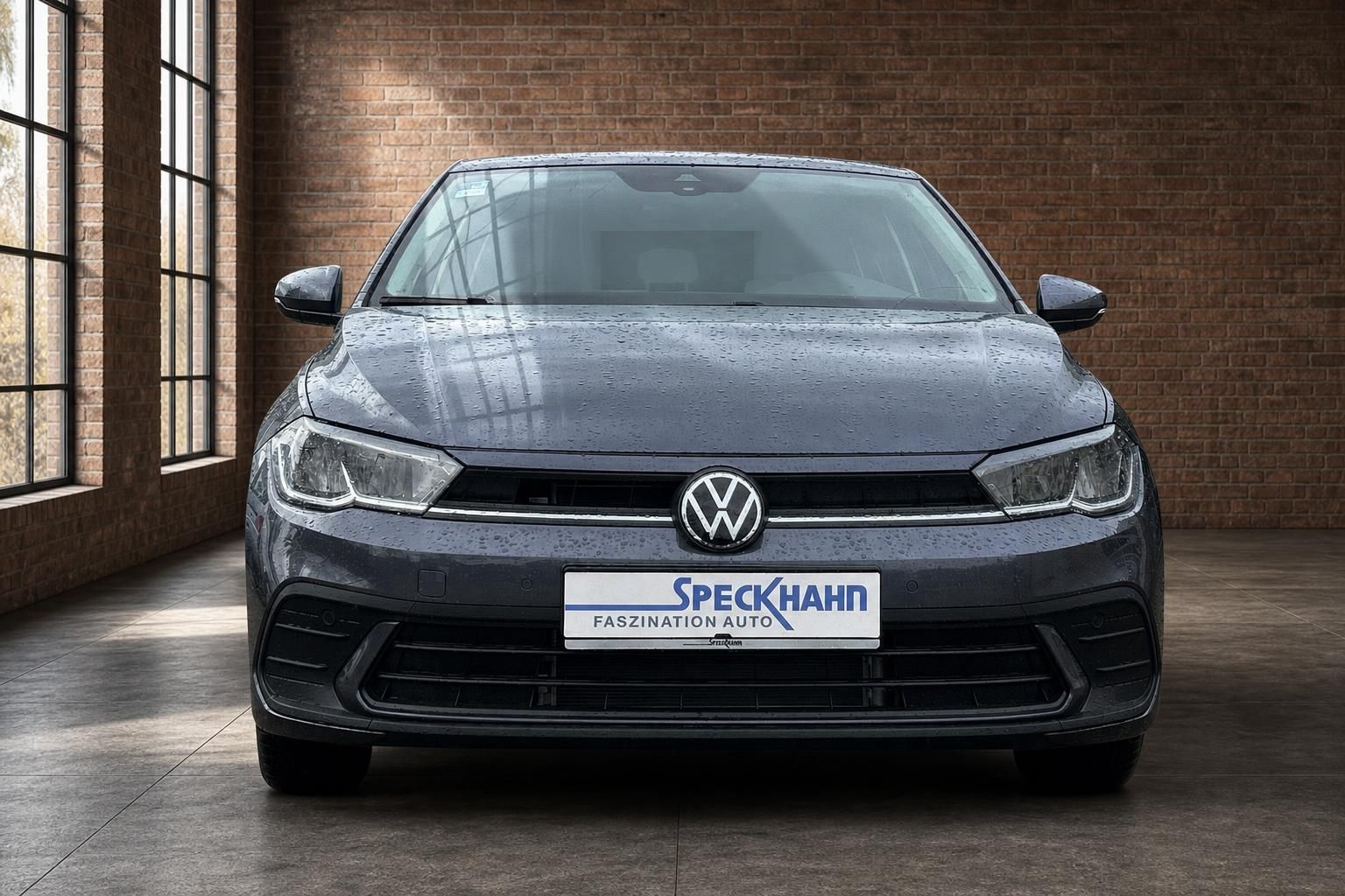 VW Polo grau Frontansicht bei Speckhahn Autohaus