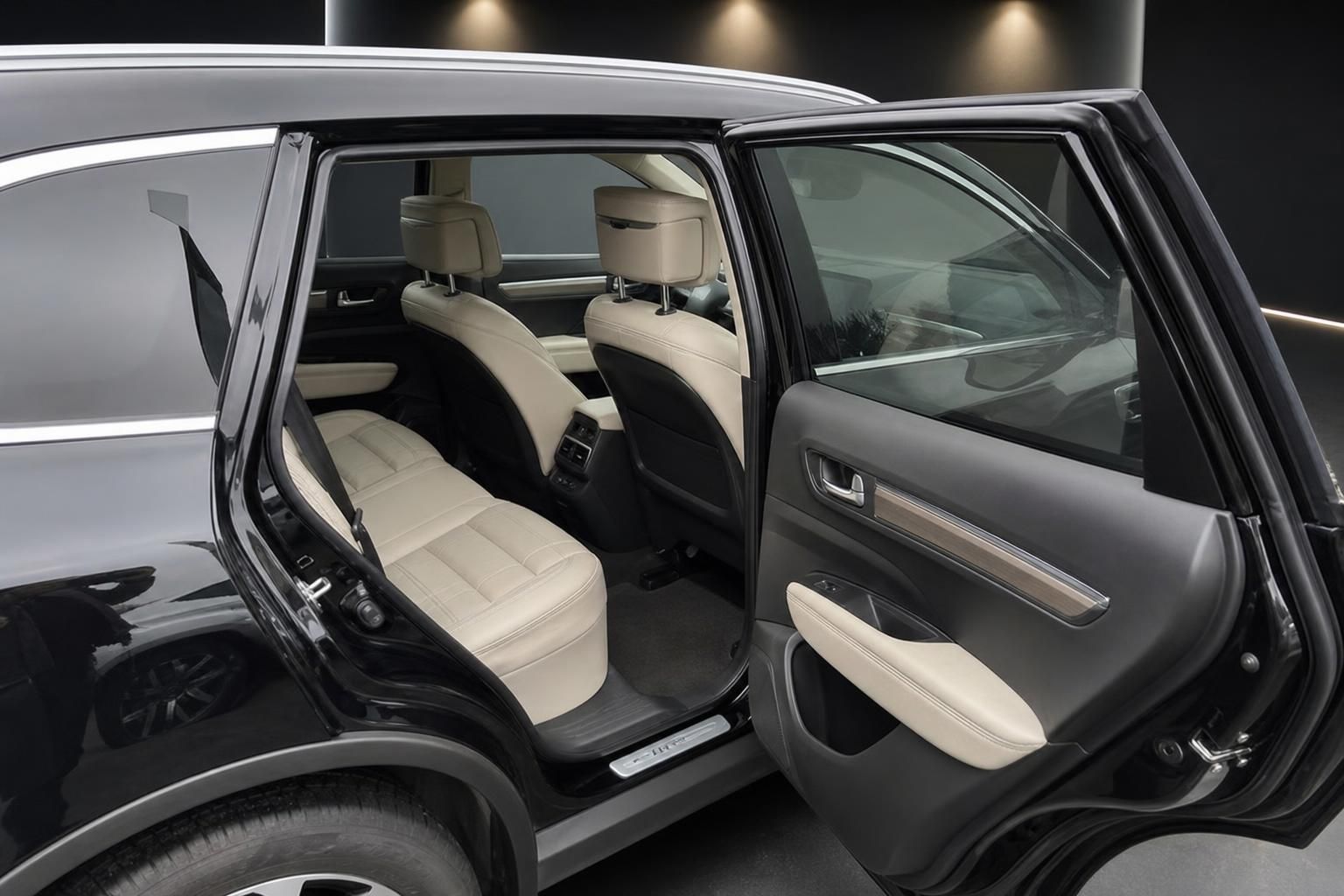 Renault Koleos Innenraum Ruecksitze mit heller Lederausstattung
