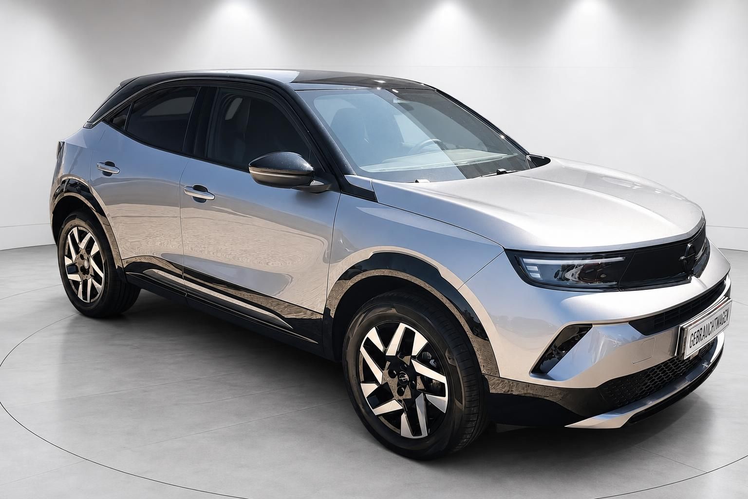 Opel Mokka Gebrauchtwagen Front-Seitenansicht silber