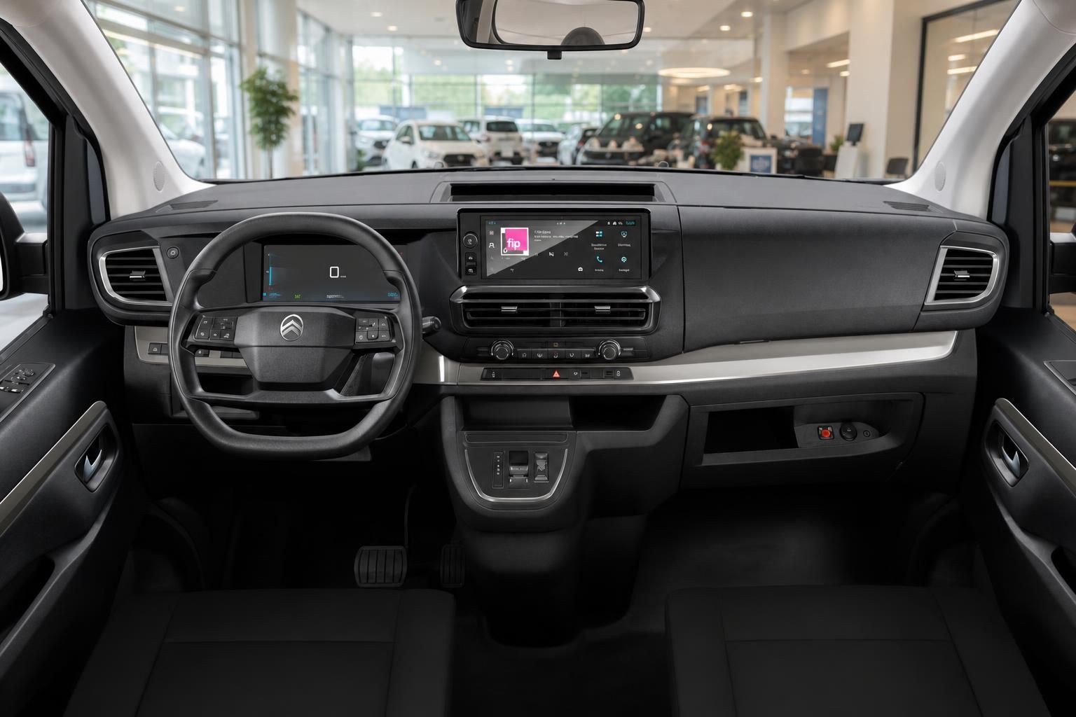 Citroën Spacetourer Innenraum Cockpit mit Lenkrad und Touchscreen-Infotainment