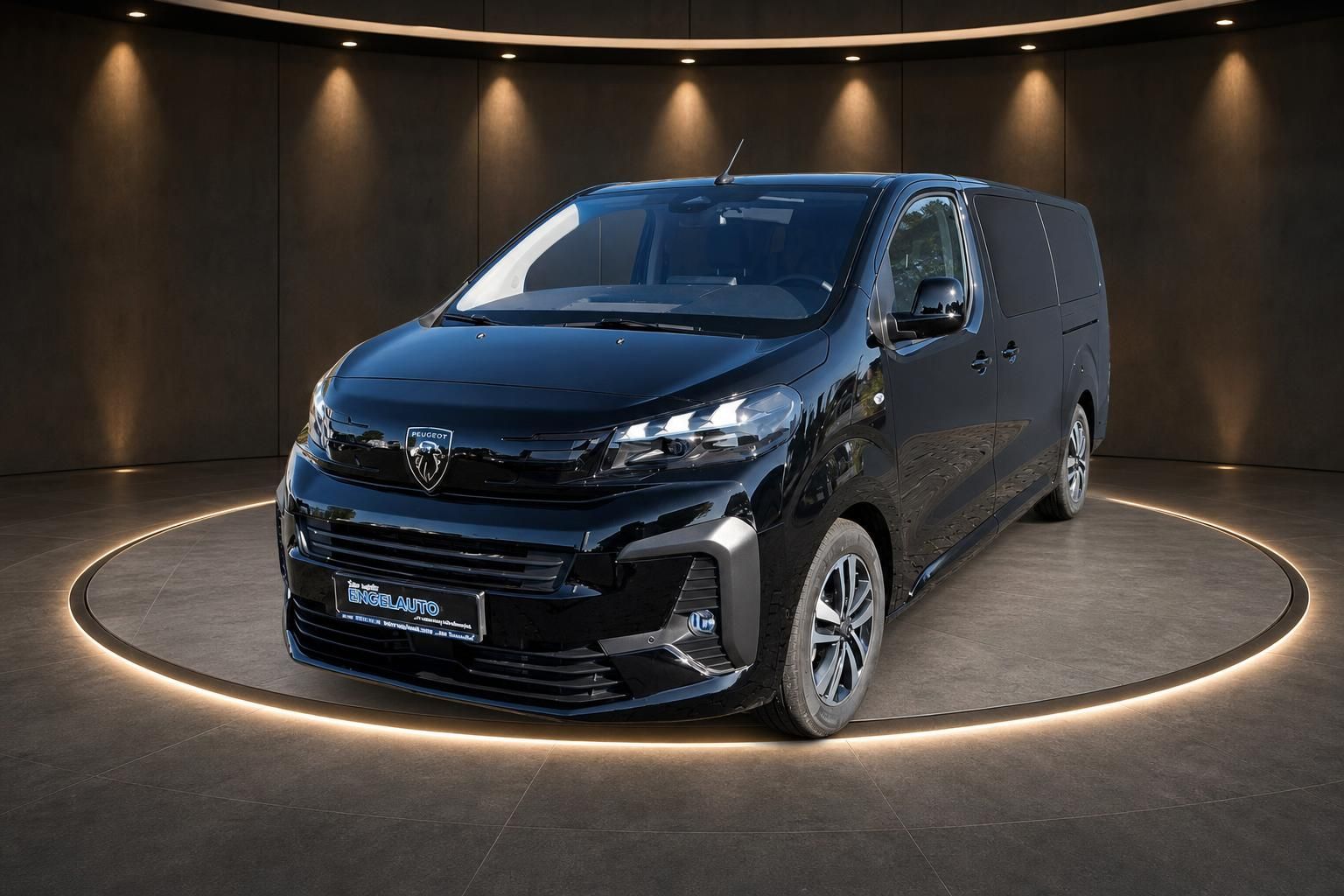 Peugeot Transporter blau Schrägansicht vorn Showroom Engelauto