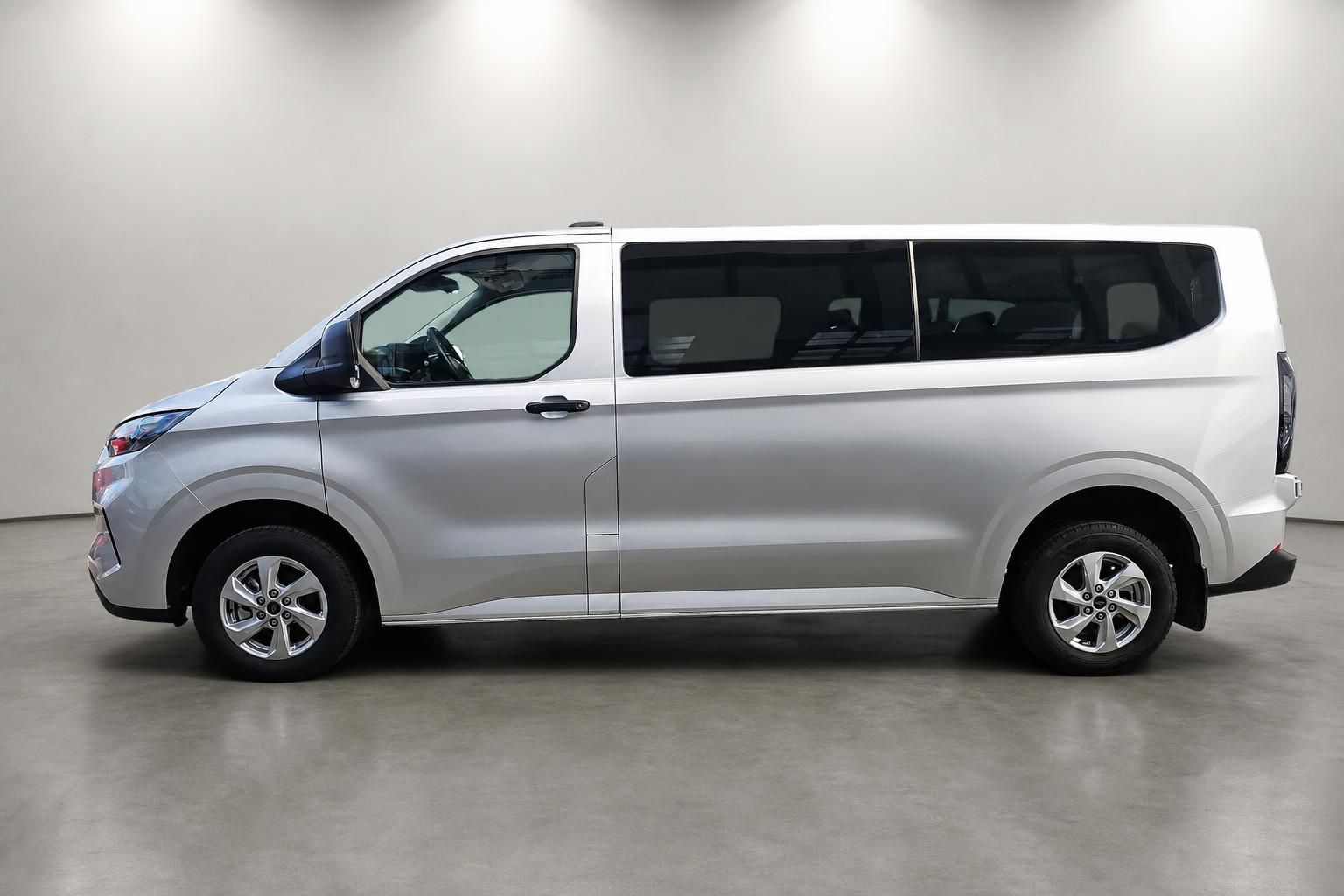 Ford Transit Custom silber, Seitenansicht komplettes Profil