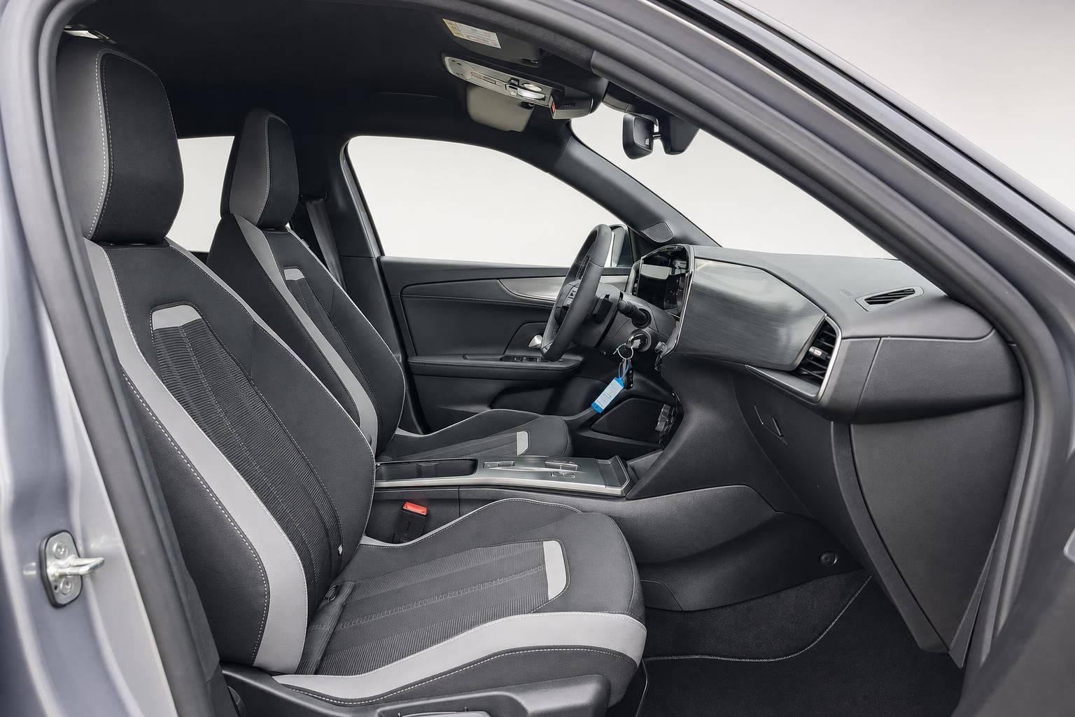 Opel Mokka Innenraum, Sitze und Armaturenbrett Ansicht
