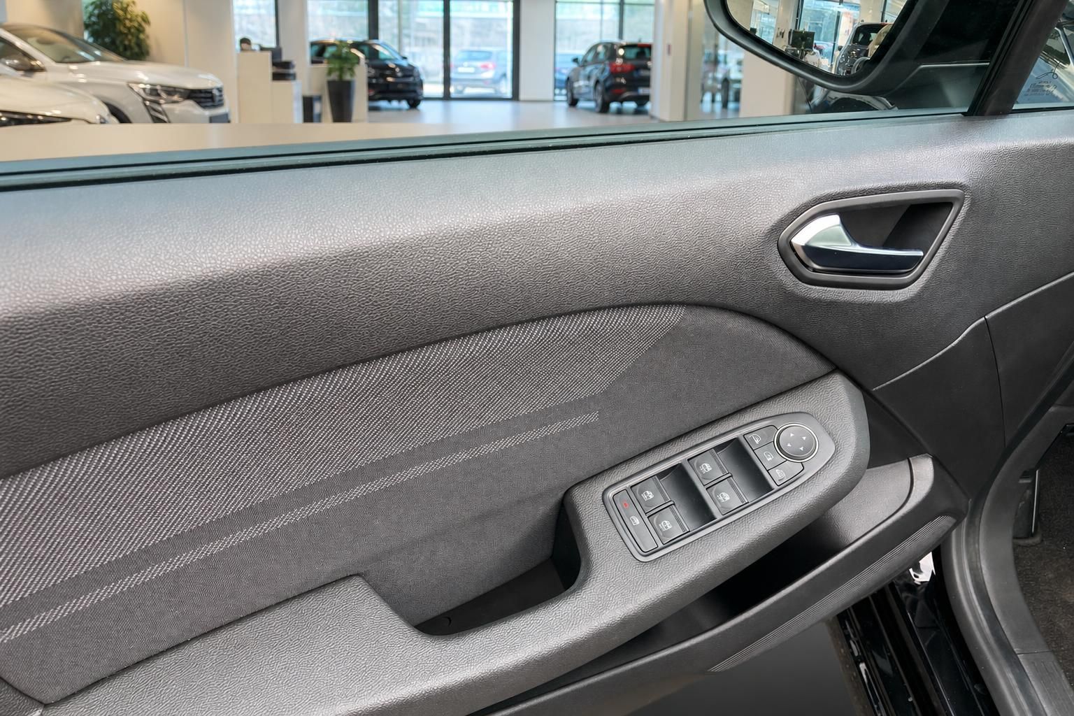 Renault Clio - Bild 14 von 15