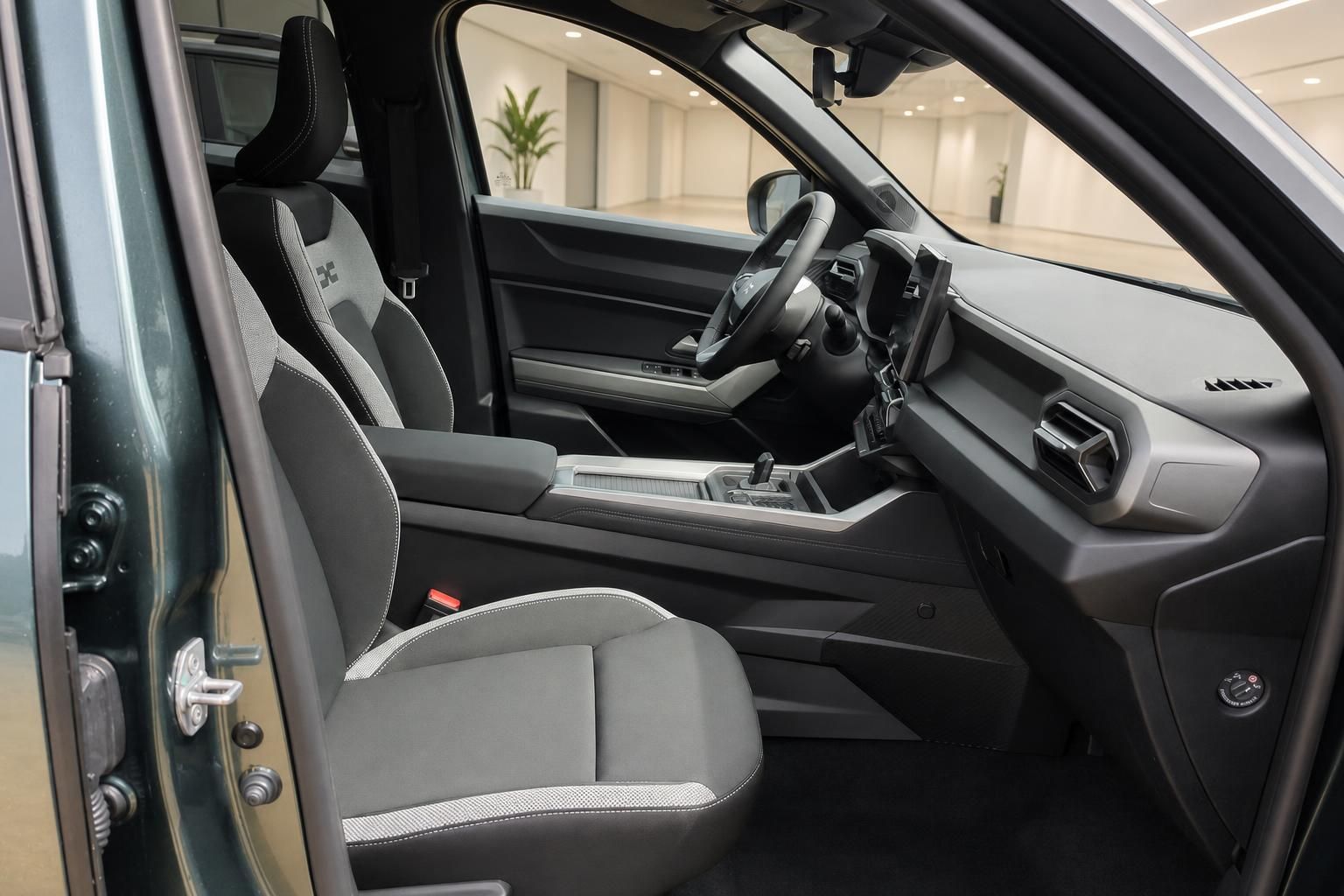 Auto Cockpit mit Lenkrad, Armaturenbrett und Mittelkonsole in modernem Design