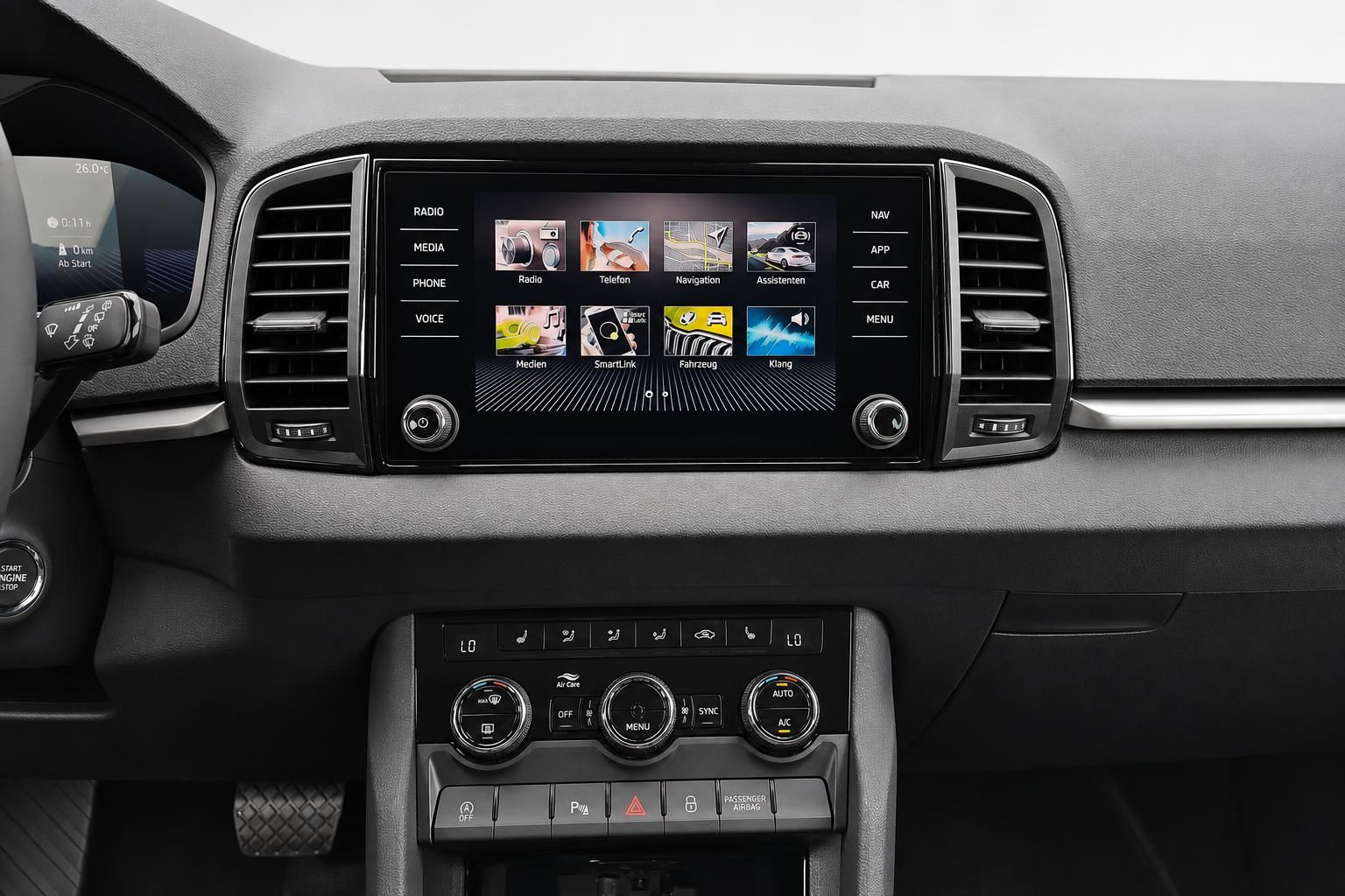 Skoda Karoq Infotainment-Display mit Menuefunktionen im Cockpit