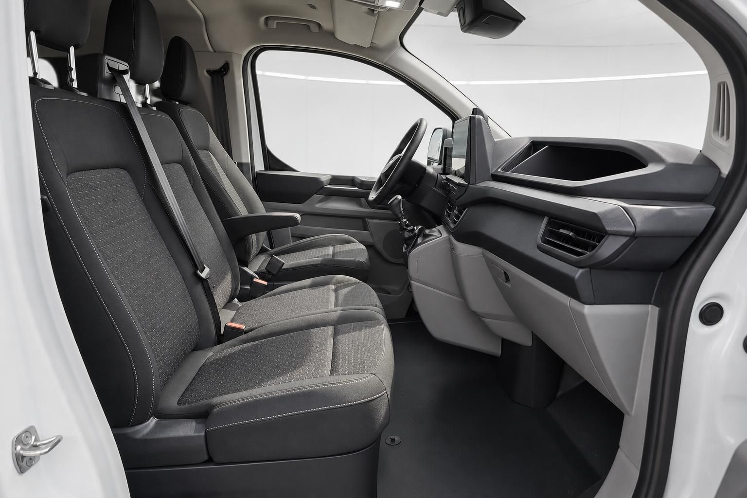 Ford Transit Custom Innenraum, Vordersitze und Armaturenbrett