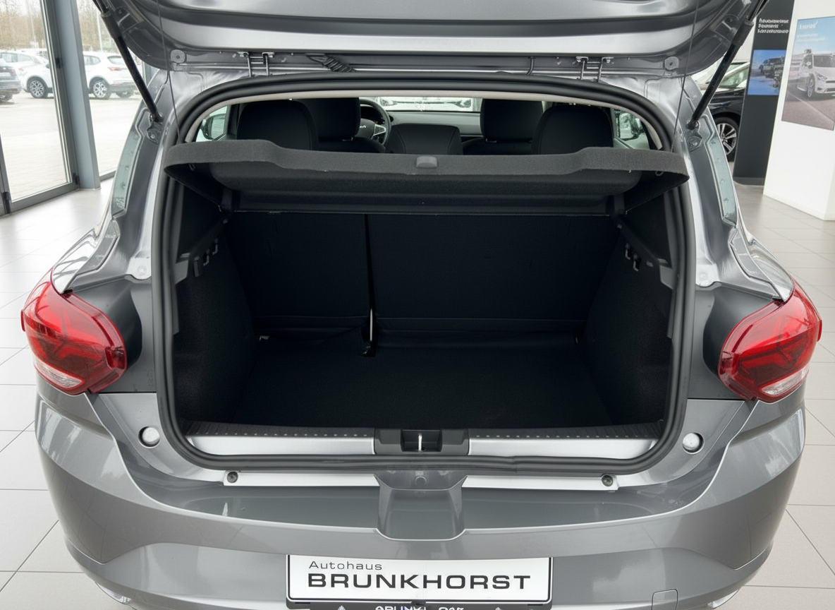 Kofferraum geöffnet grauer Opel Corsa Autohaus Brunkhorst Heckansicht