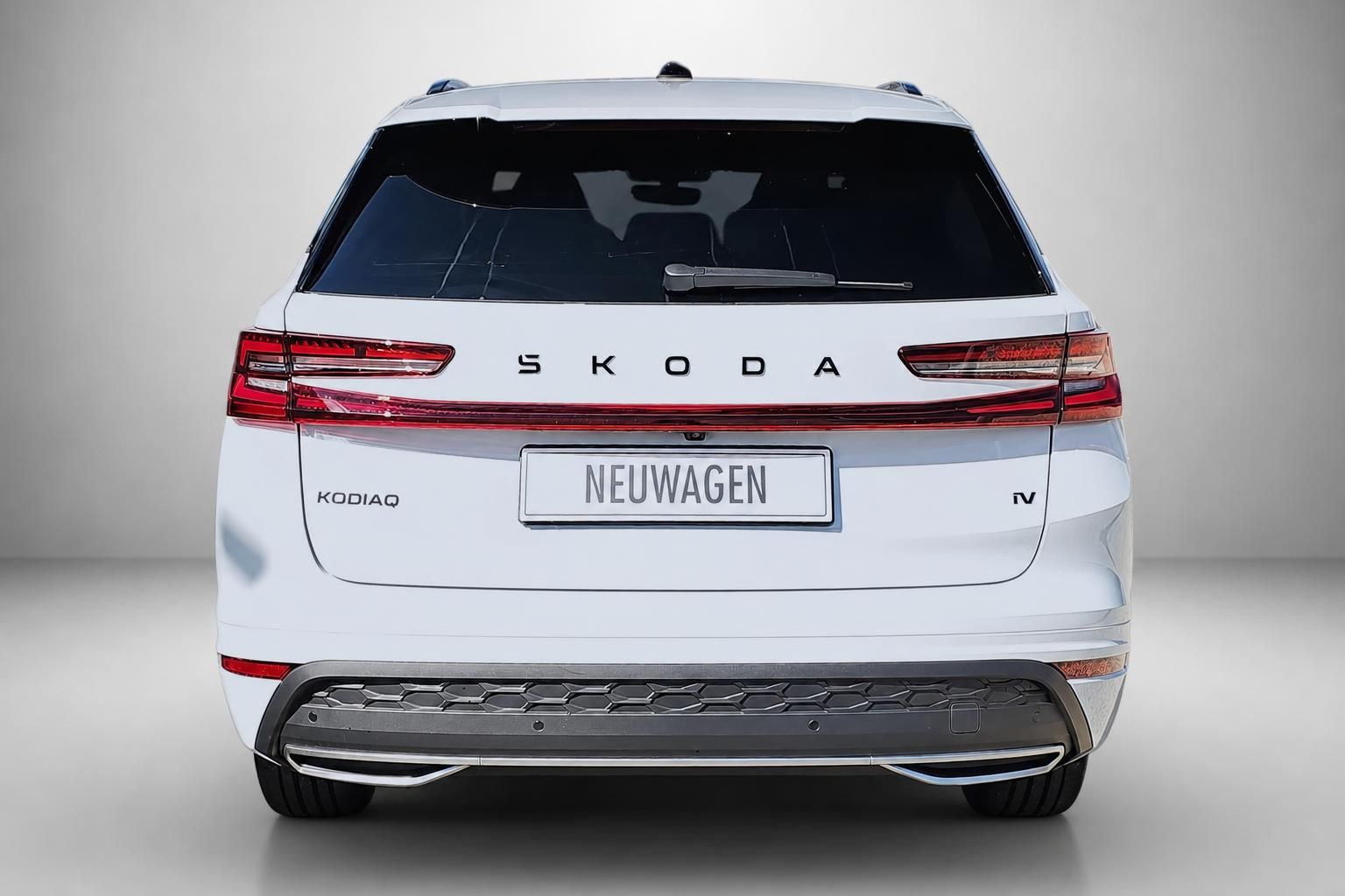Skoda Kodiaq weiß Heckansicht Neuwagen SUV