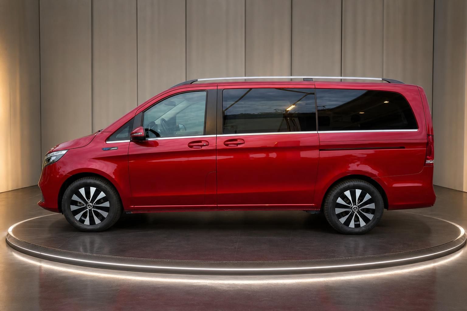 Mercedes-Benz EQV 300 rot, Seitenansicht im Showroom