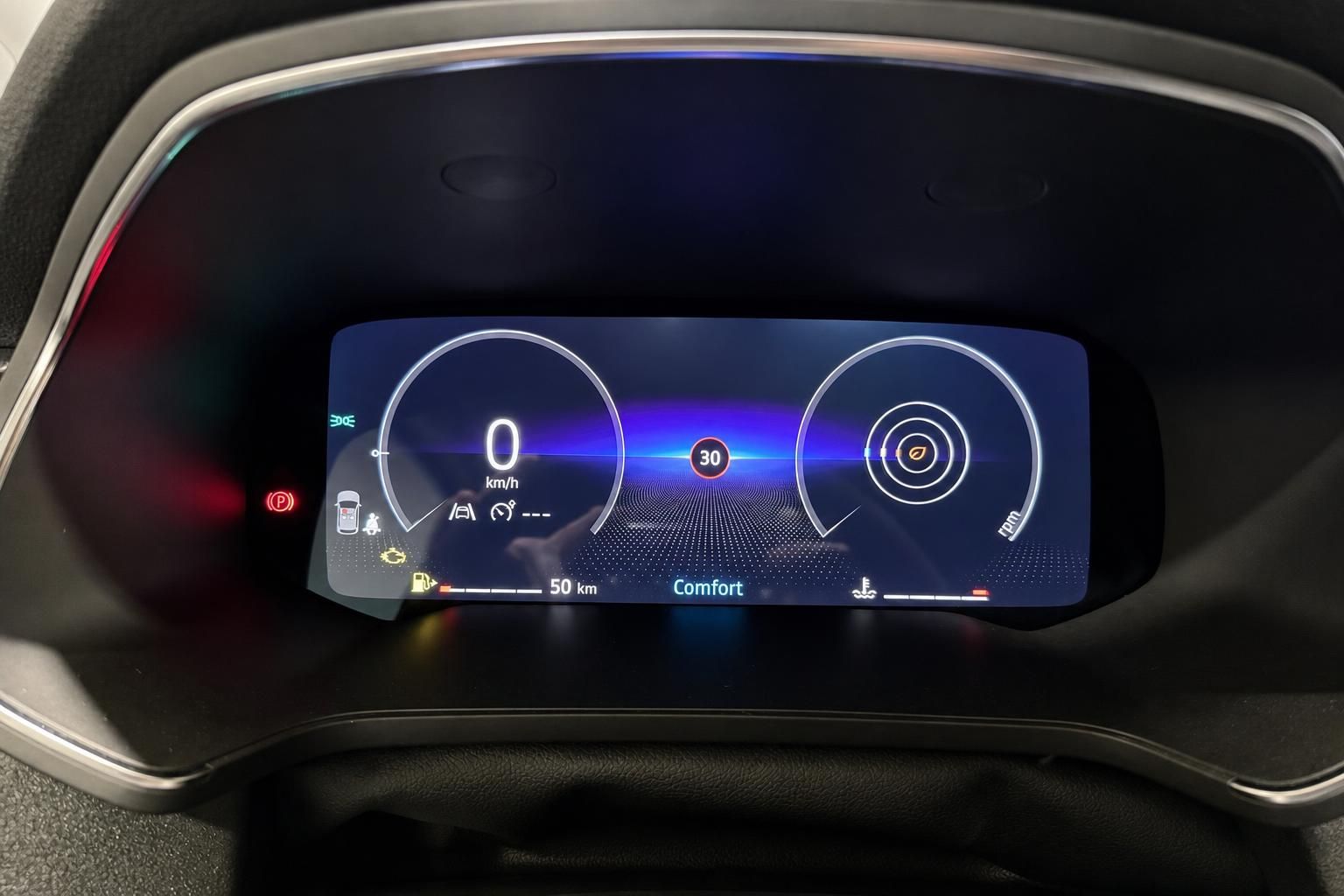 Digitales Kombiinstrument mit Drehzahlmesser und Fahrmodus Comfort