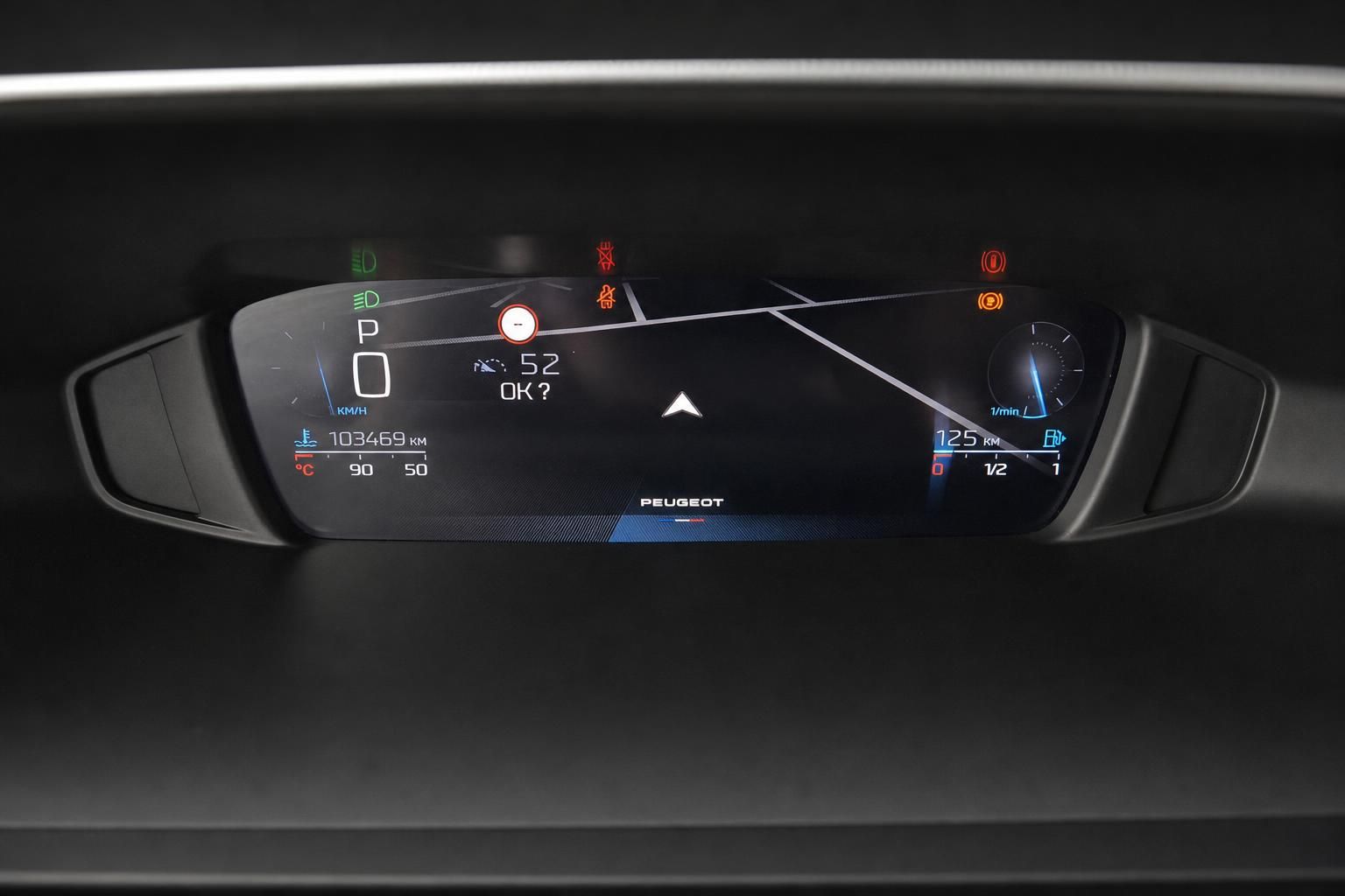 Peugeot digitales Kombiinstrument mit Tacho und Navigation