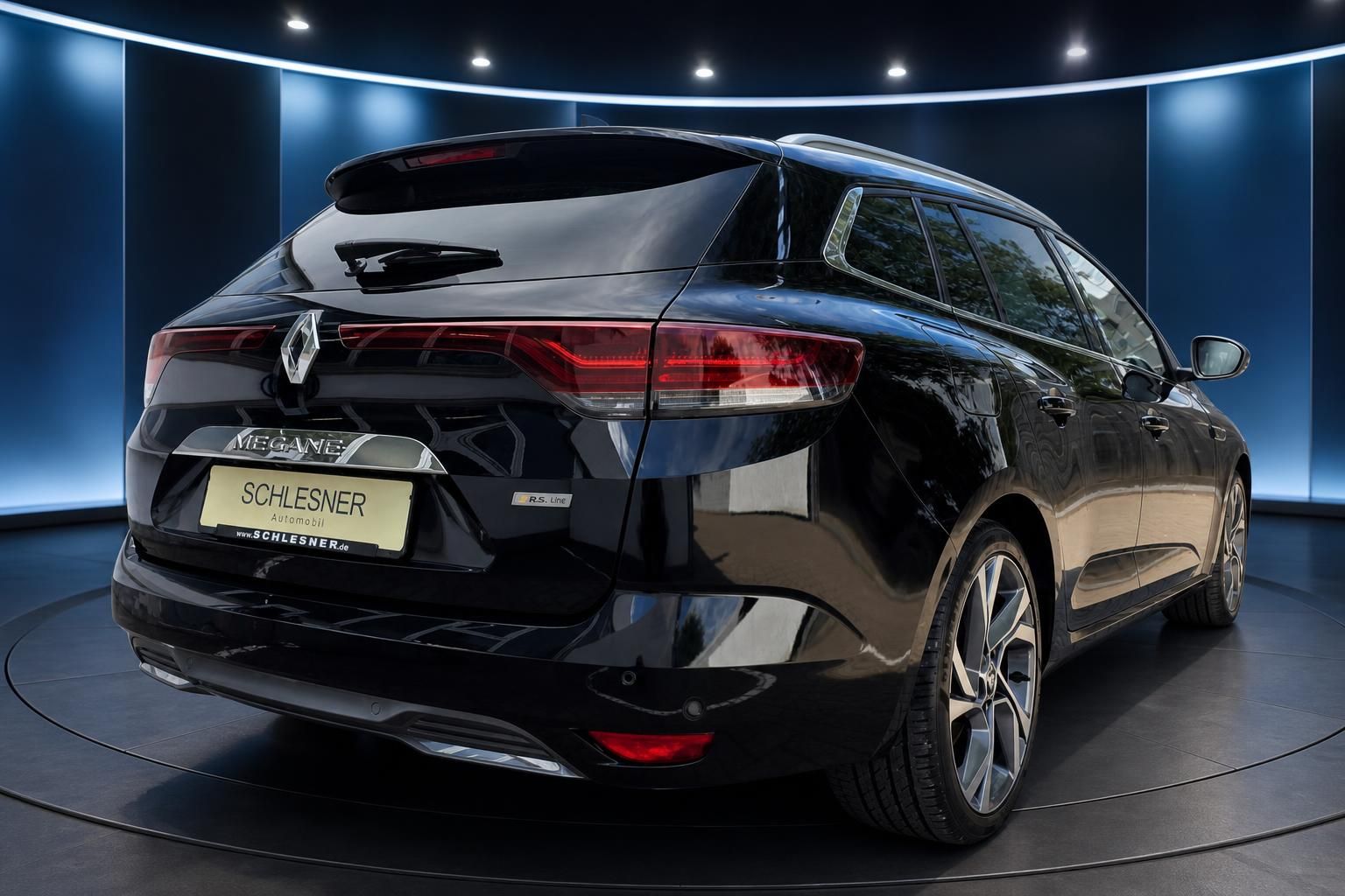 Renault Megane Grandtour schwarz Heckansicht R.S. Line Kennzeichenhalter