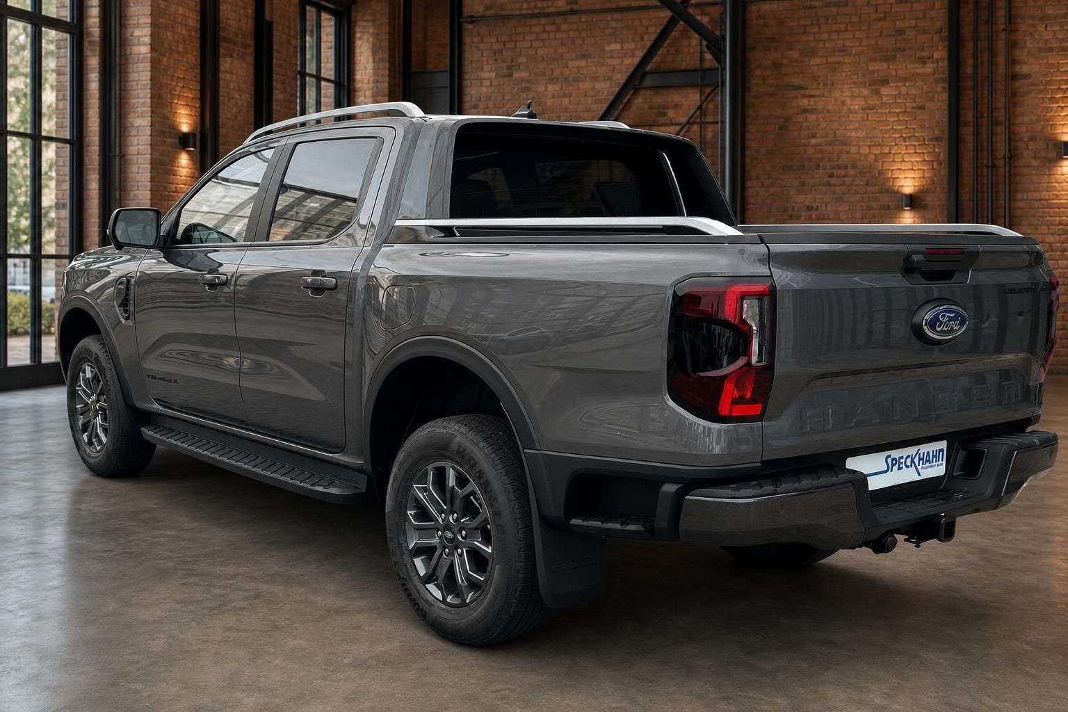 Ford Ranger Wildtrak grau Heck seitlich Pickup Doppelkabine