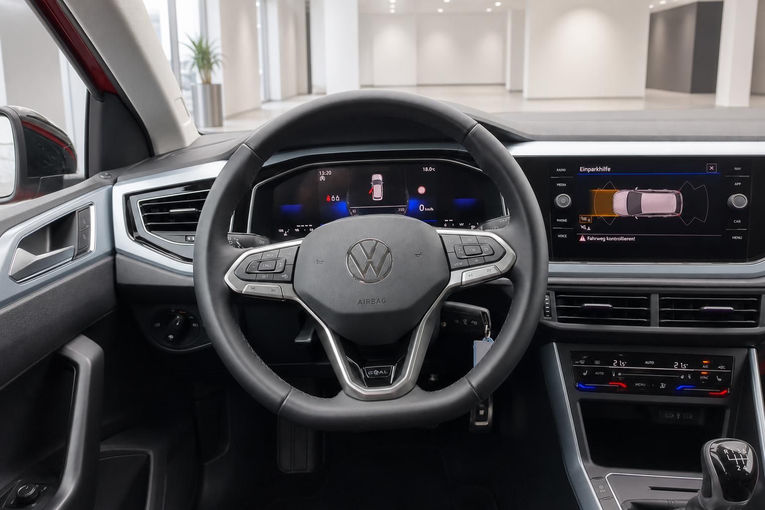 VW Cockpit mit Lenkrad, Digitaltacho und Touchscreen