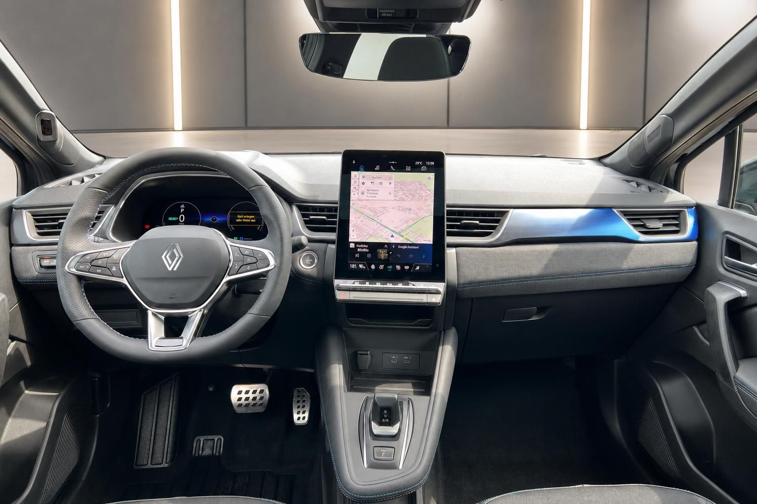Renault Captur Innenraum mit digitalem Cockpit, Touchscreen und modernem Armaturenbrett