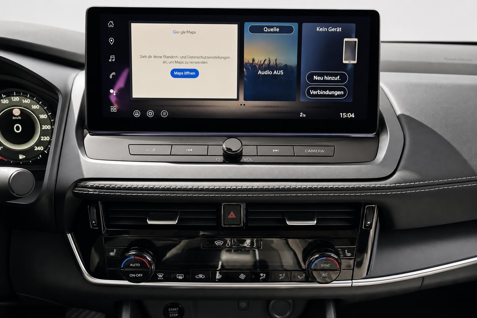 Nissan Qashqai Infotainment-Display mit Google Maps und Klimabedienung