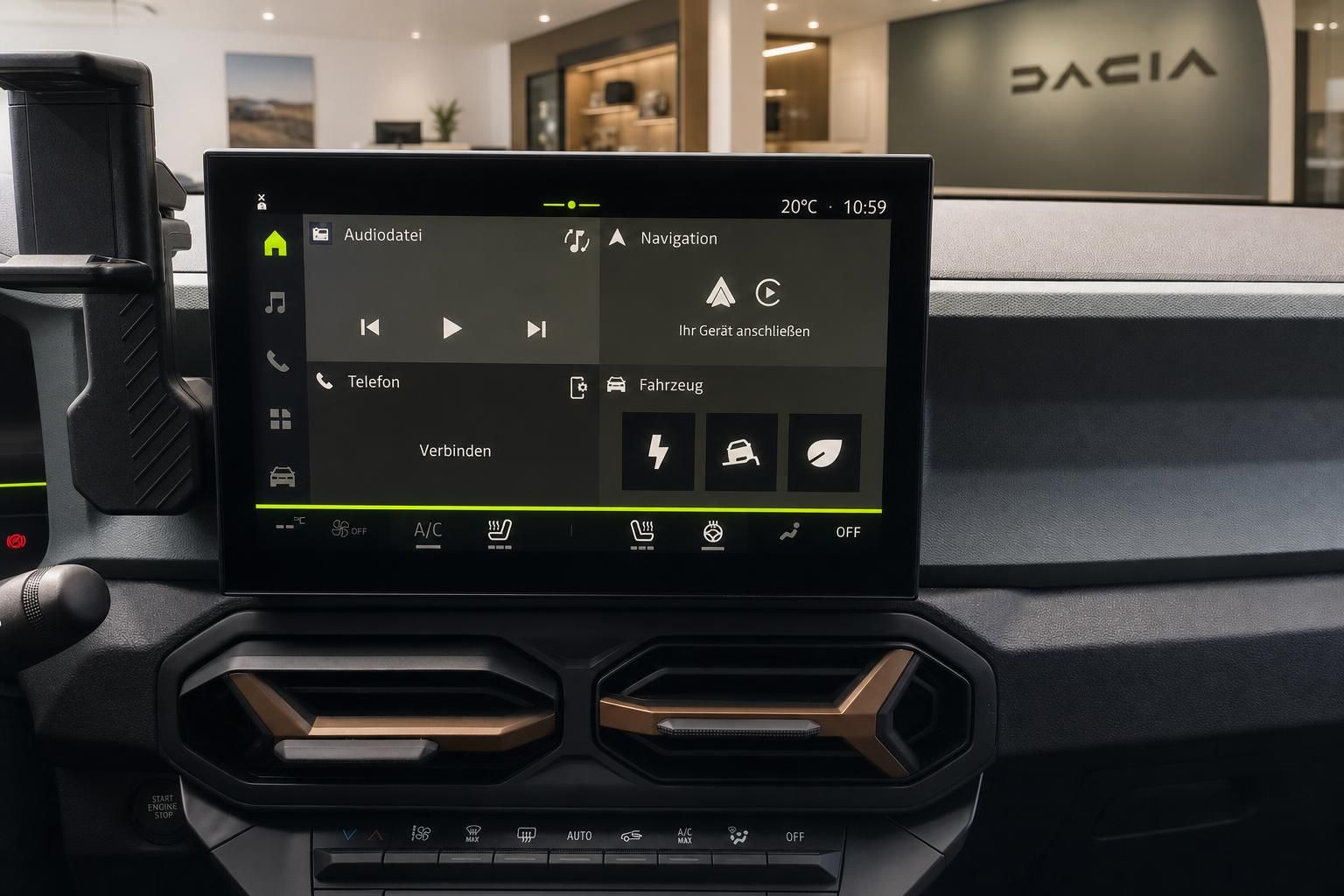 Dacia Infotainment Touchscreen mit Navigation und Klimabedienung