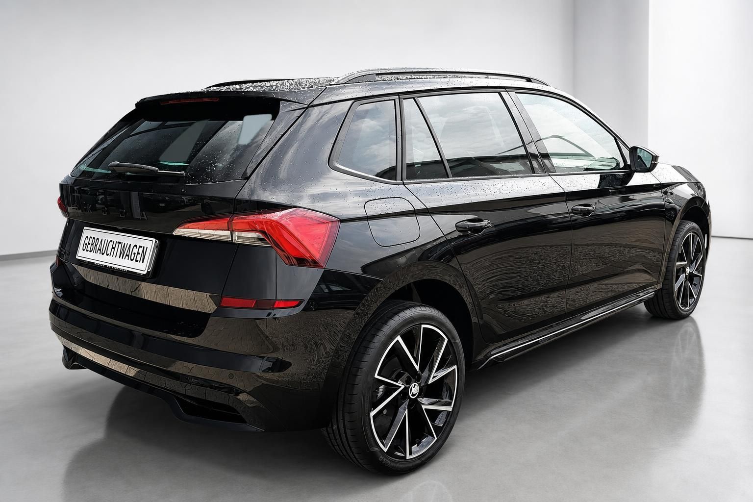Skoda Kamiq schwarz Heck seitlich Gebrauchtwagen Ansicht