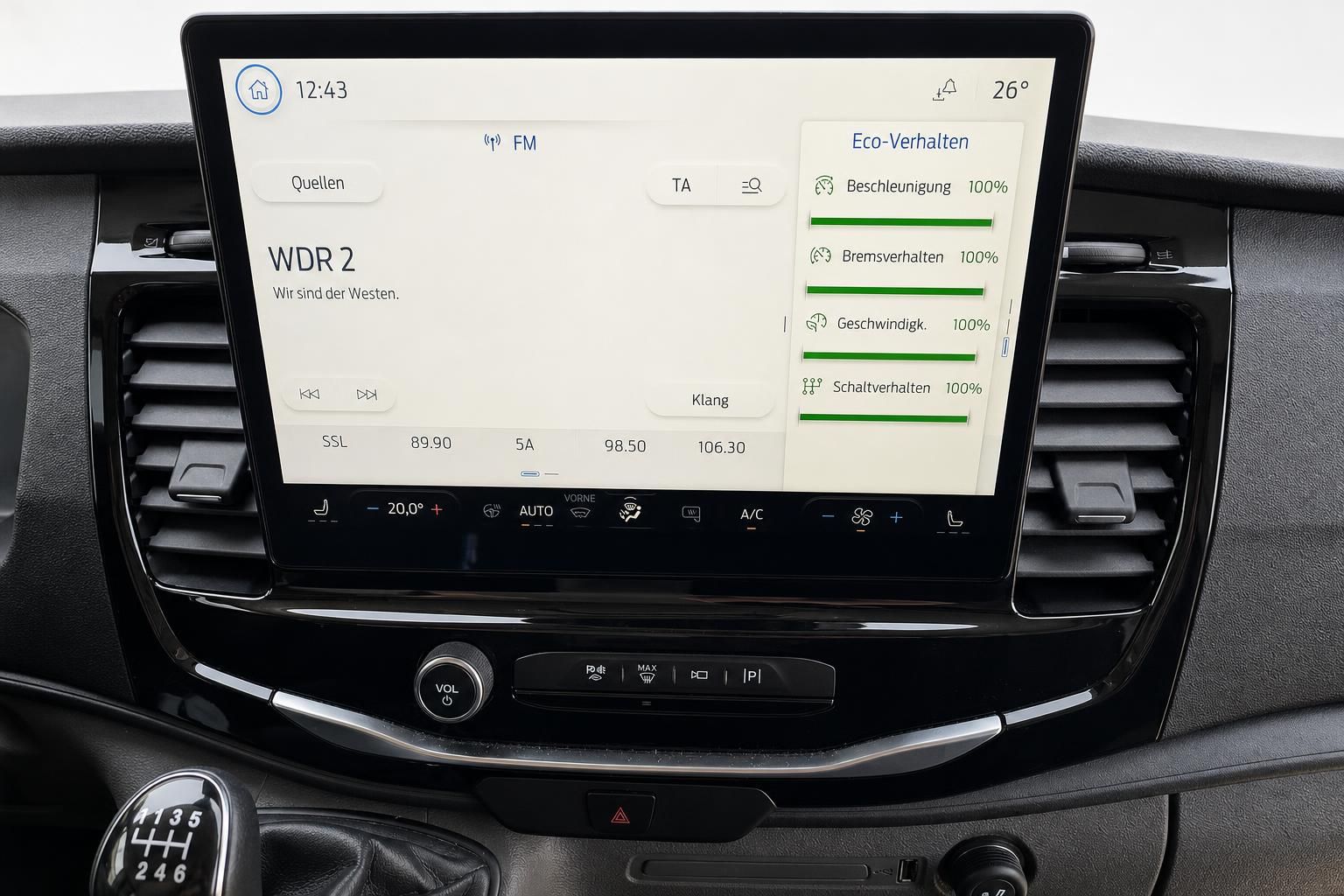 Ford Transit Touchscreen-Infotainmentsystem mit Eco-Verhalten Anzeige