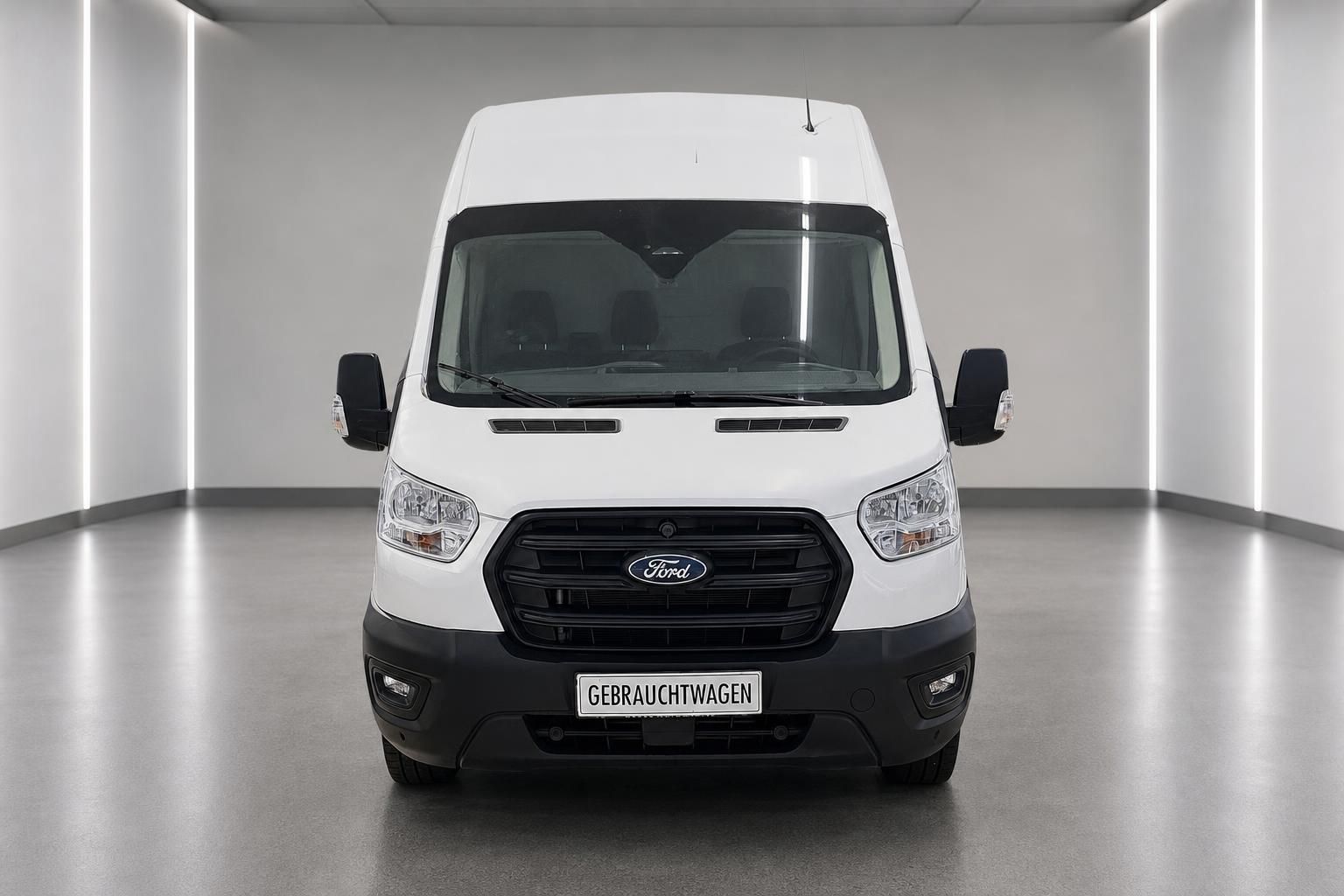Ford Transit Kastenwagen weiß Frontansicht Studio