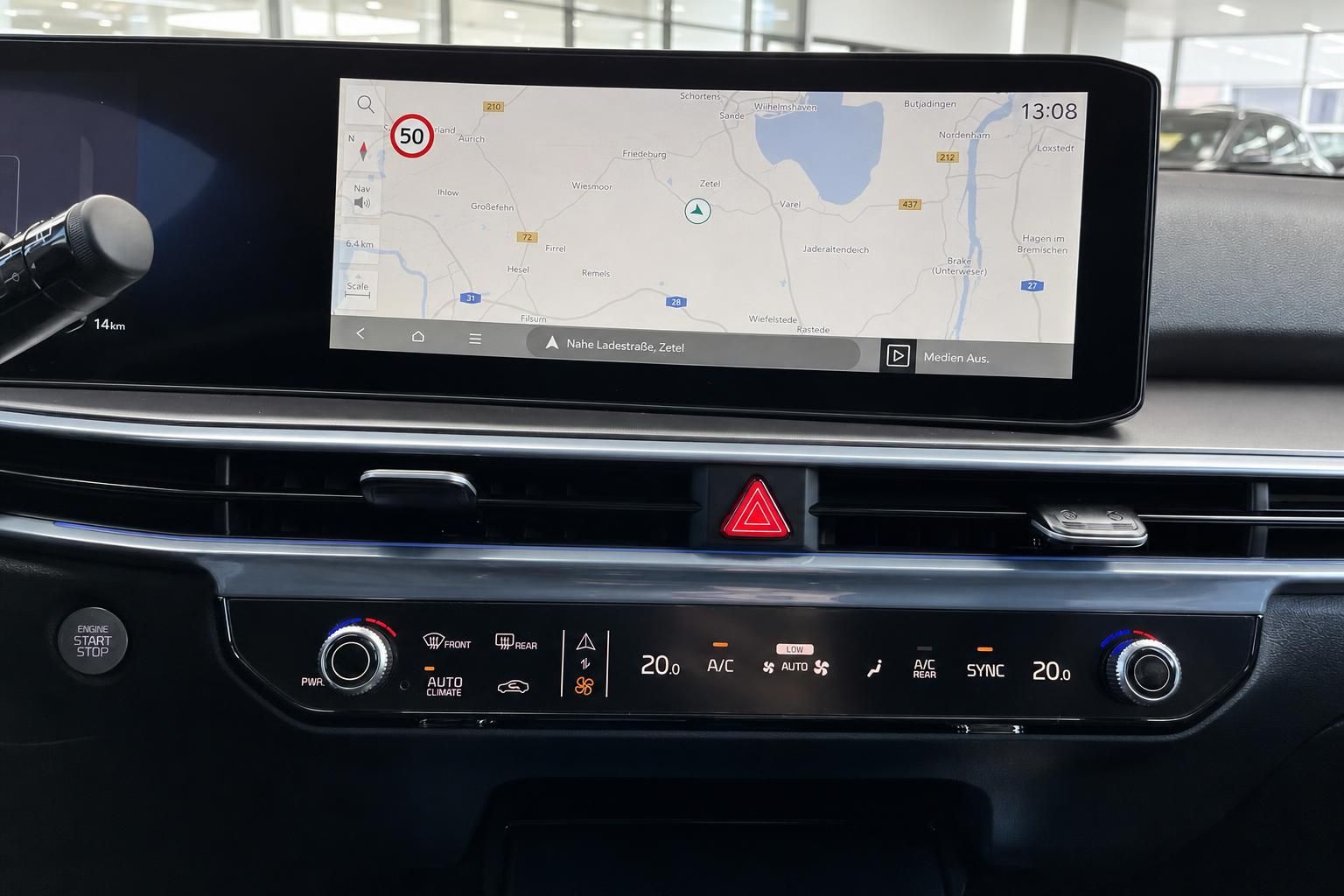Kia Sorento Infotainment-Display mit Navigationskarte und Klimabedienung