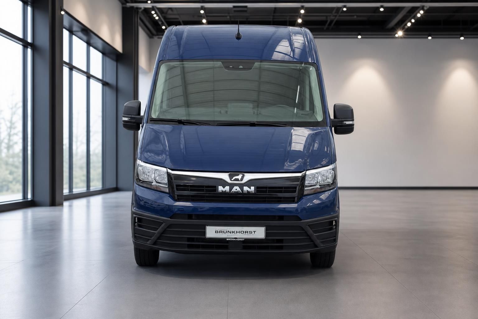 MAN TGE Transporter blau Frontansicht Kastenwagen Nutzfahrzeug