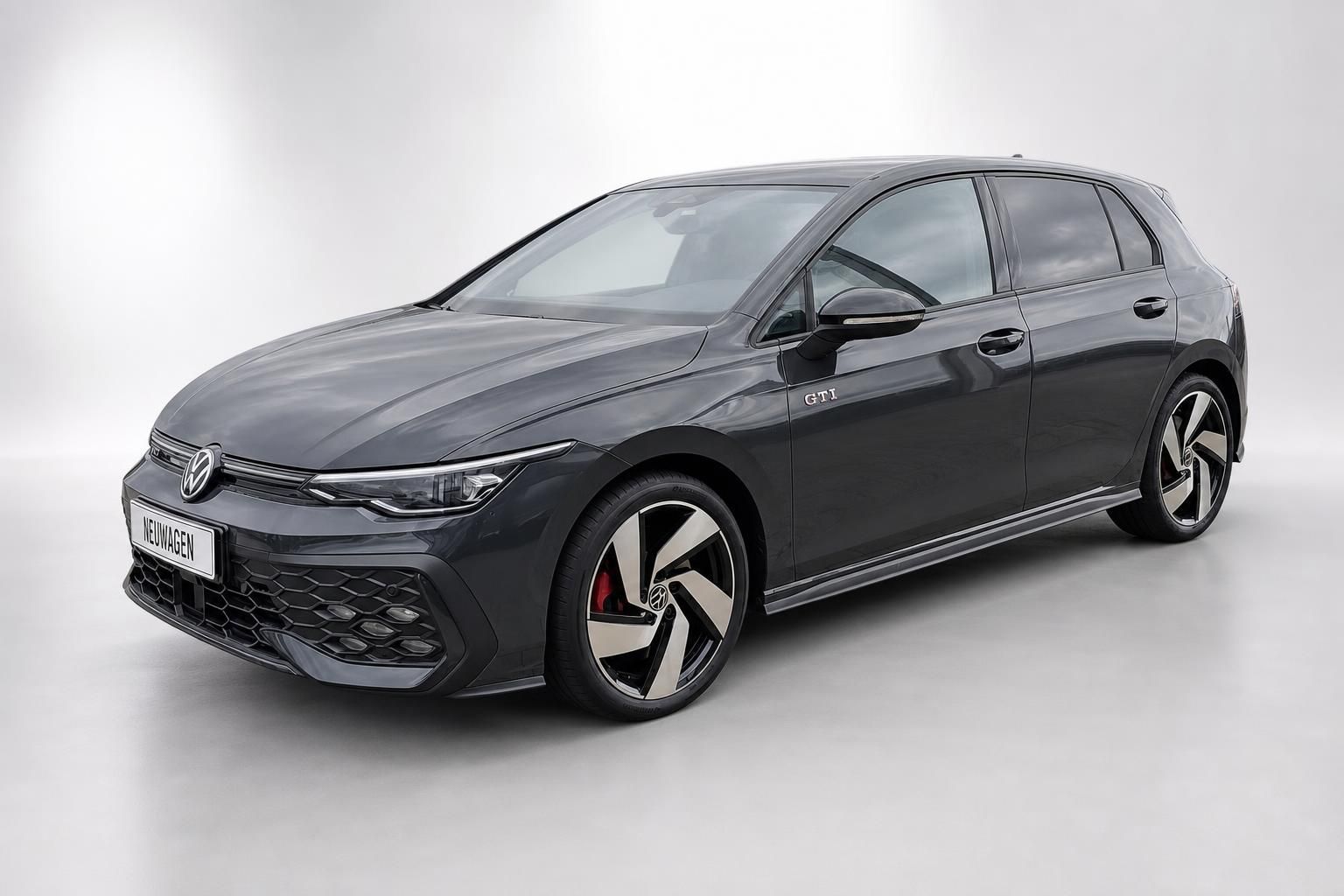 VW Golf GTI grau, Frontansicht schräg von vorne