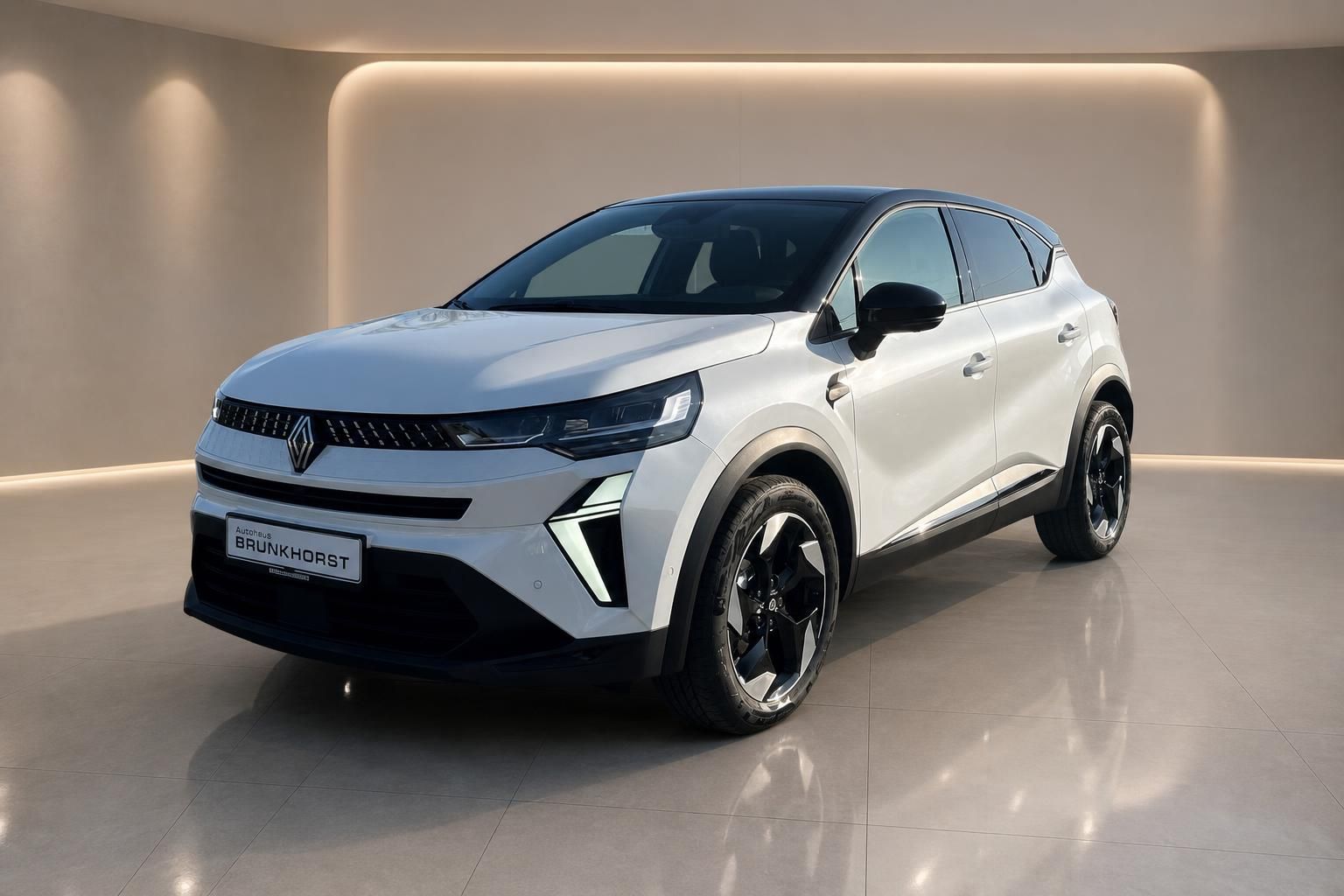 Renault Captur weißes SUV Seitenansicht mit schwarzen Felgen und Kunststoffverkleidung