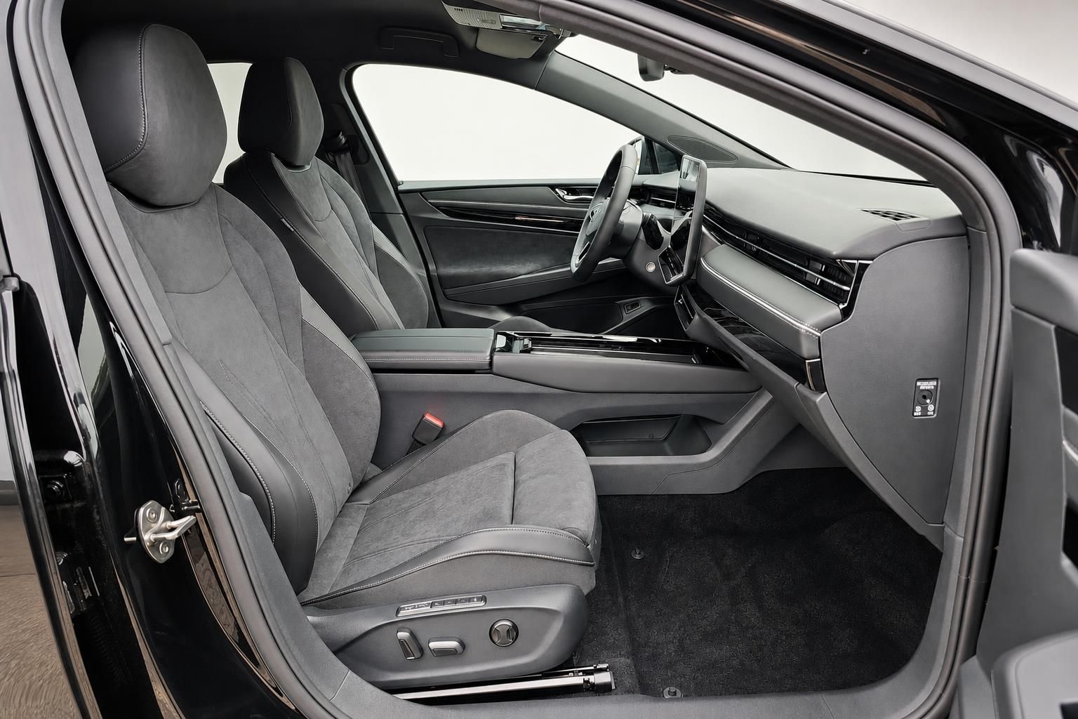 VW ID.7 Tourer Cockpit und Vordersitze Innenraumansicht