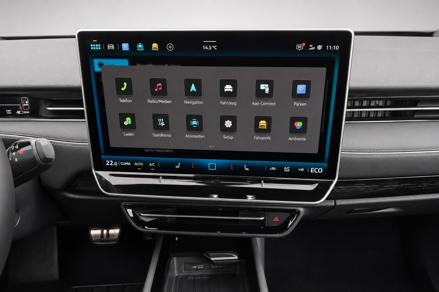 VW ID.7 Touchscreen Infotainmentsystem mit Menüoptionen im Detail