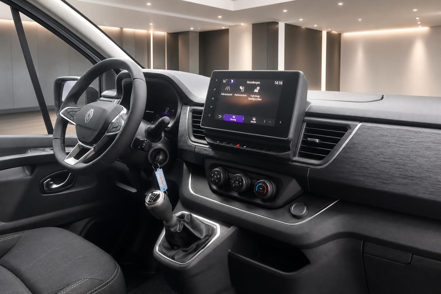 Renault Trafic Cockpit mit Lenkrad und Touchscreen Innenraum