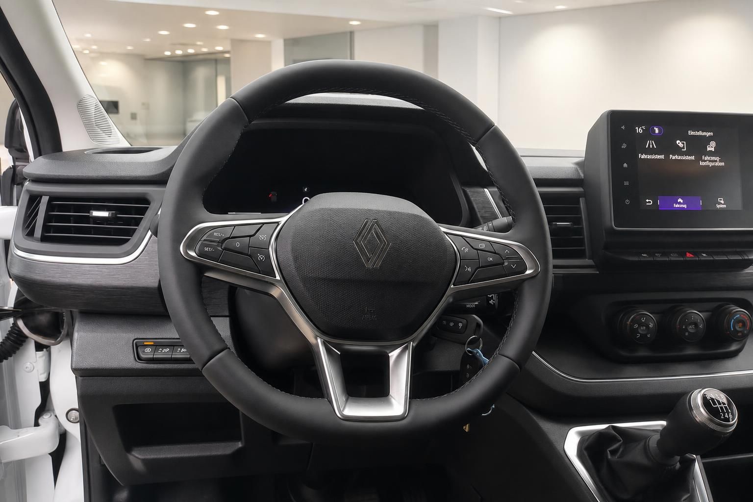 Renault Trafic Lenkrad Detail mit Multifunktionstasten Cockpit