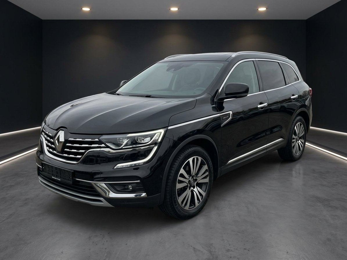 Schwarzer Renault Koleos SUV im Premium Partner Autohaus Showroom