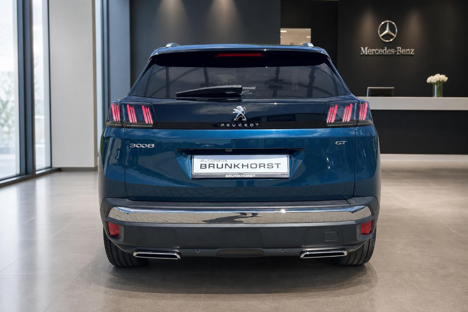 Peugeot 3008 GT SUV blau Heckansicht im Autohaus Brunkhorst