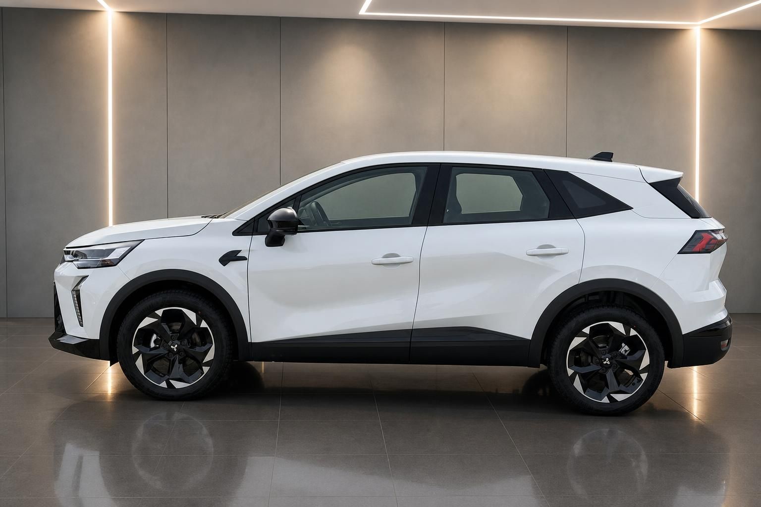 Mitsubishi ASX weiss SUV Seitenansicht im Showroom mit schwarzen Felgen