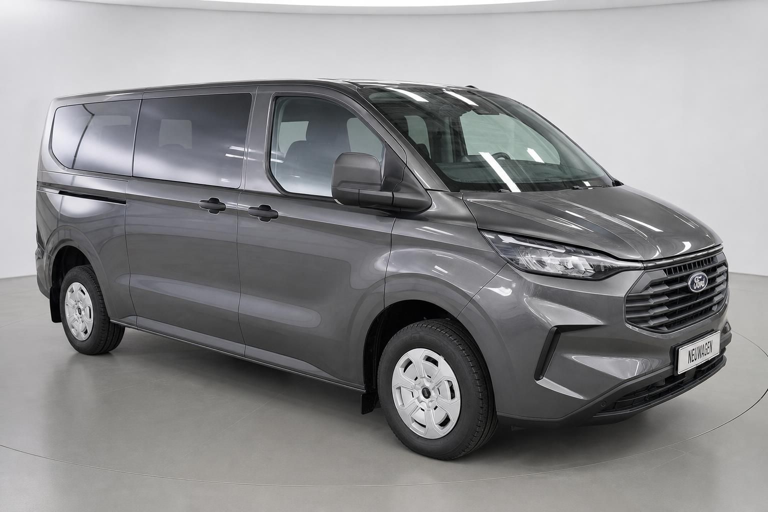 Ford Transit Custom Neuwagen in Grau, Frontansicht schräg