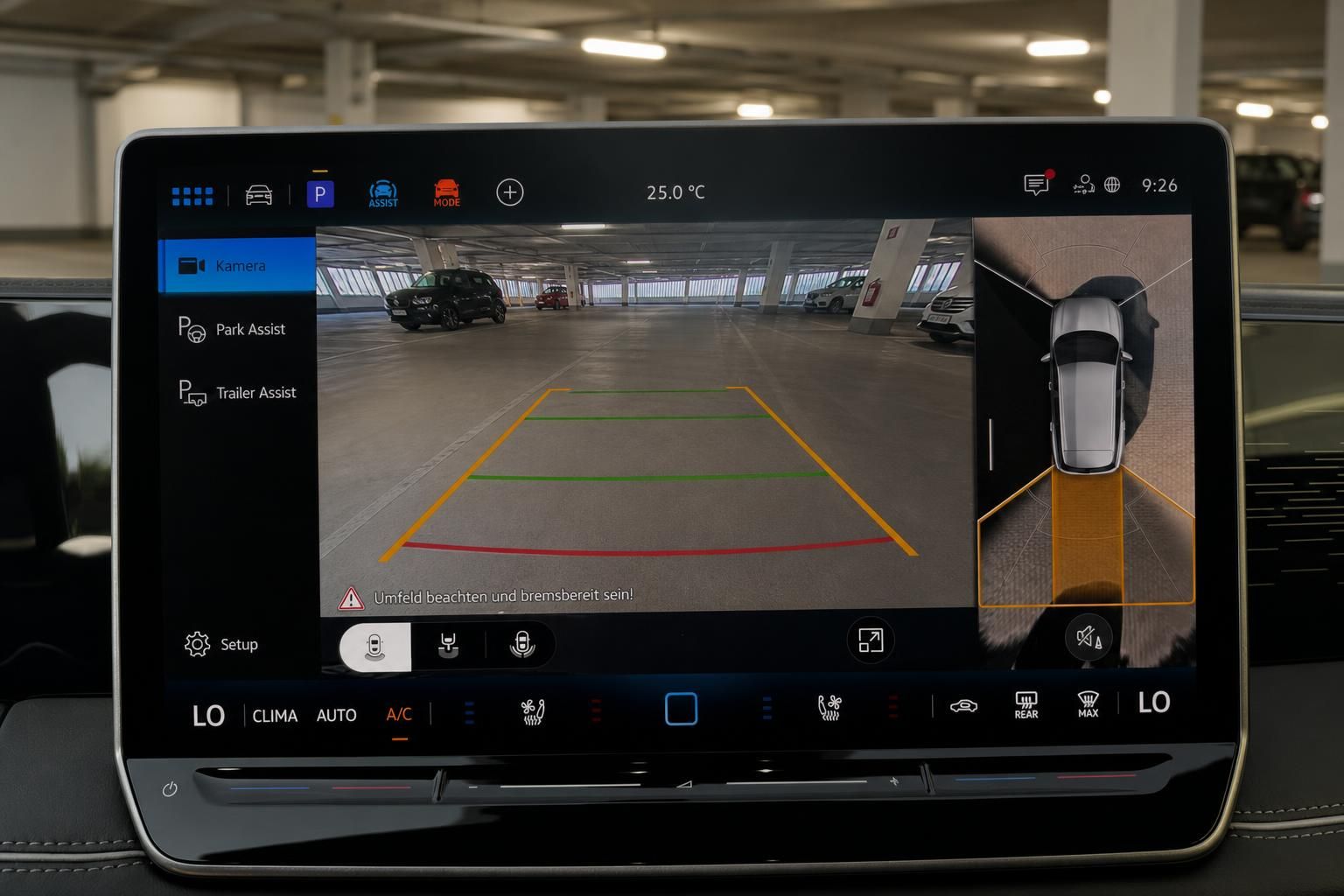 VW Tiguan Infotainment-Display mit Rückfahrkamera Park Assist und Vogelperspektive