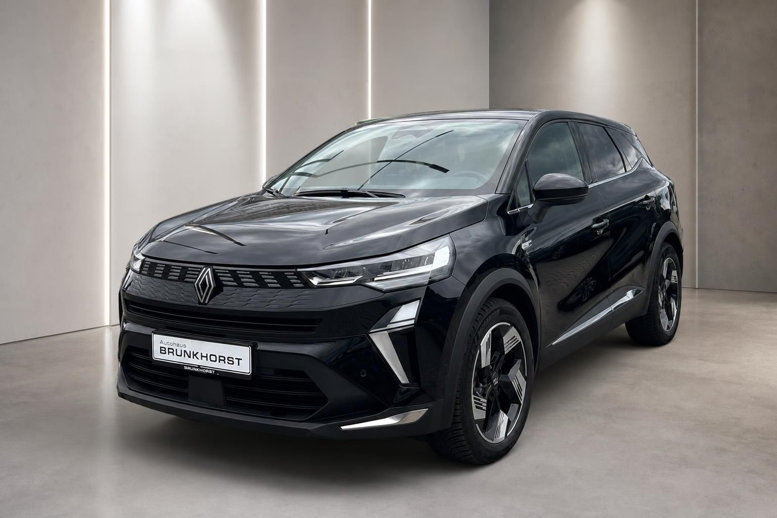 Renault Symbioz schwarz Seitenansicht Front im Autohaus