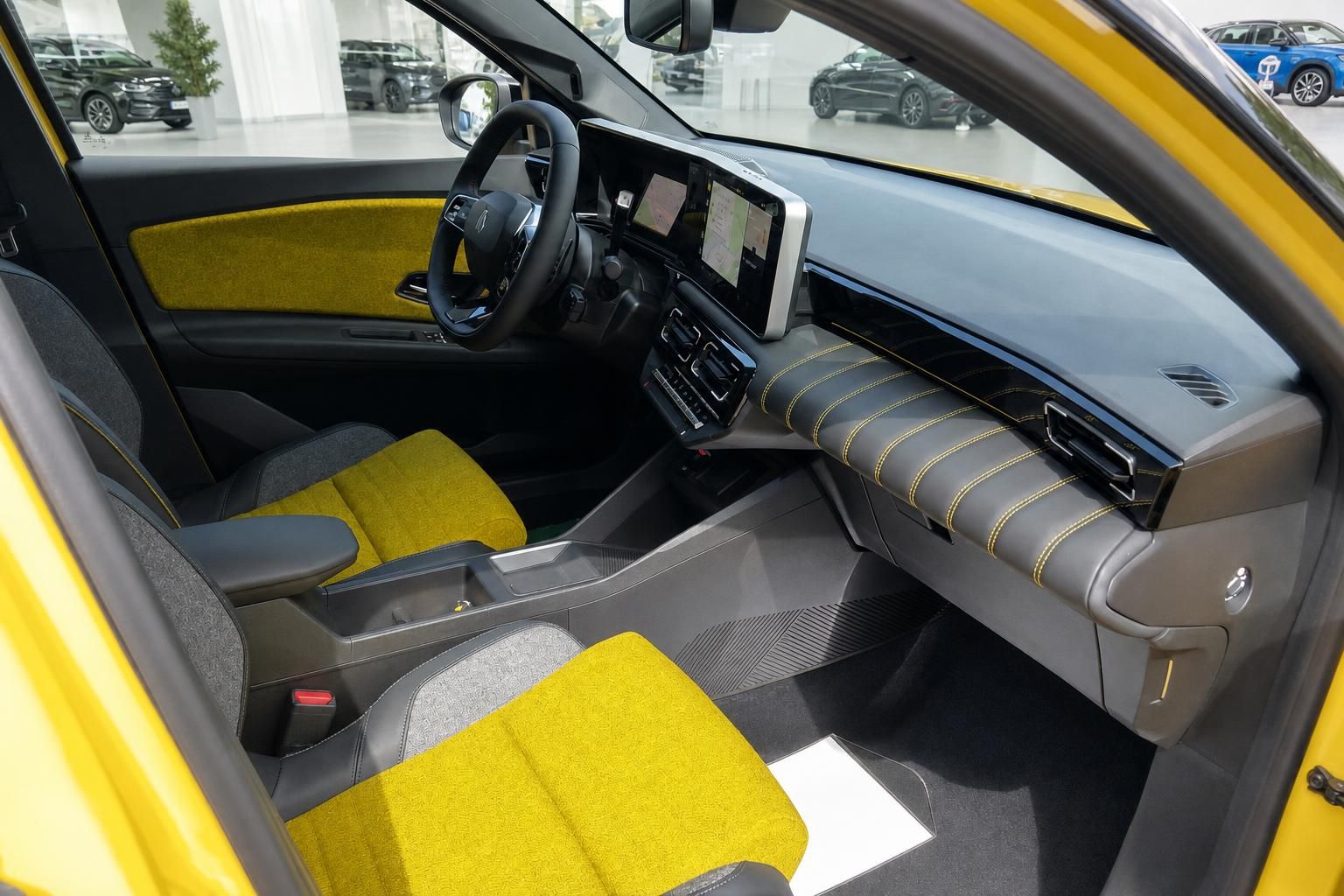 Cockpit und Armaturenbrett des Renault 5 im Detail