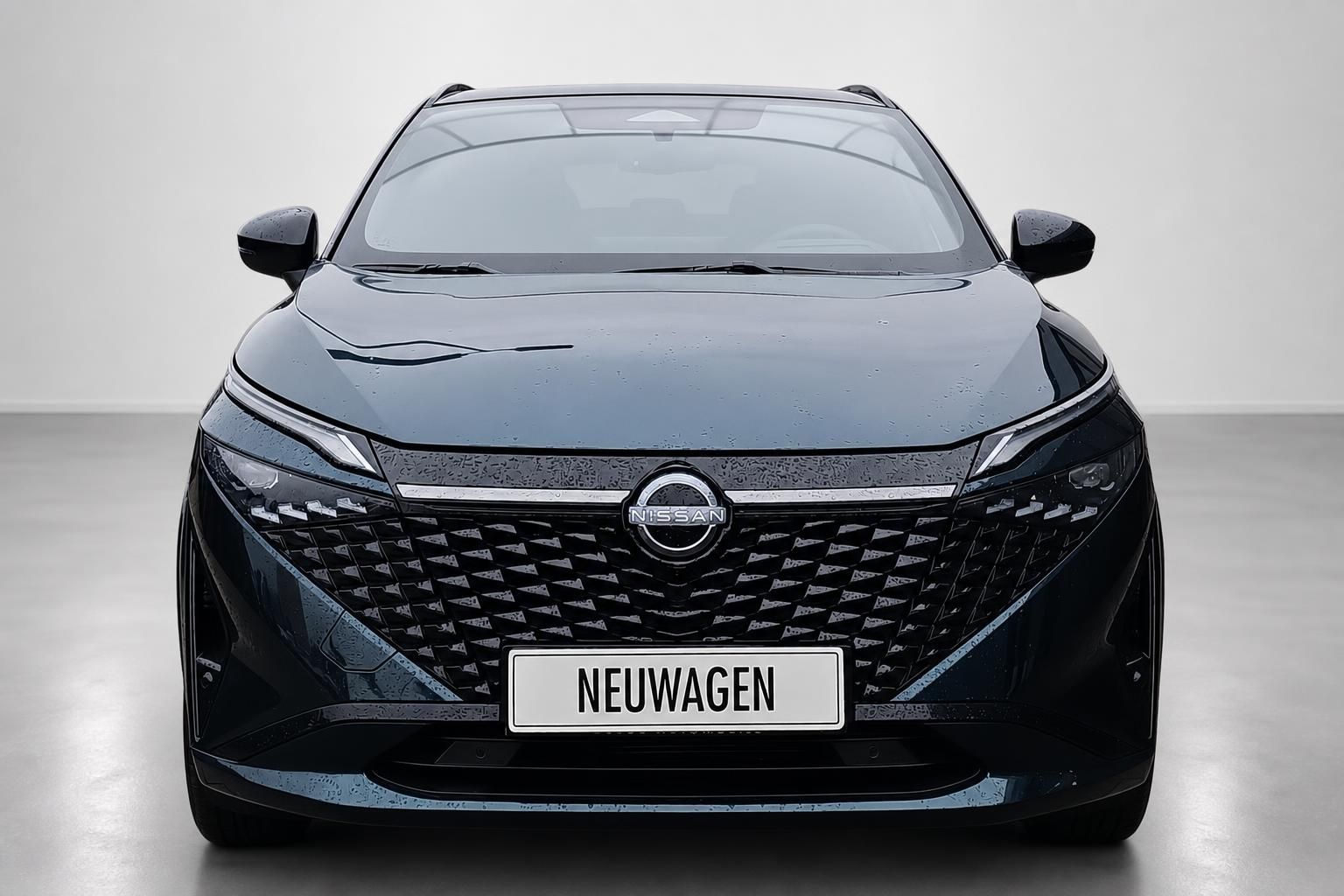 Nissan Qashqai schwarz Frontansicht Neuwagen Kuehlergrill