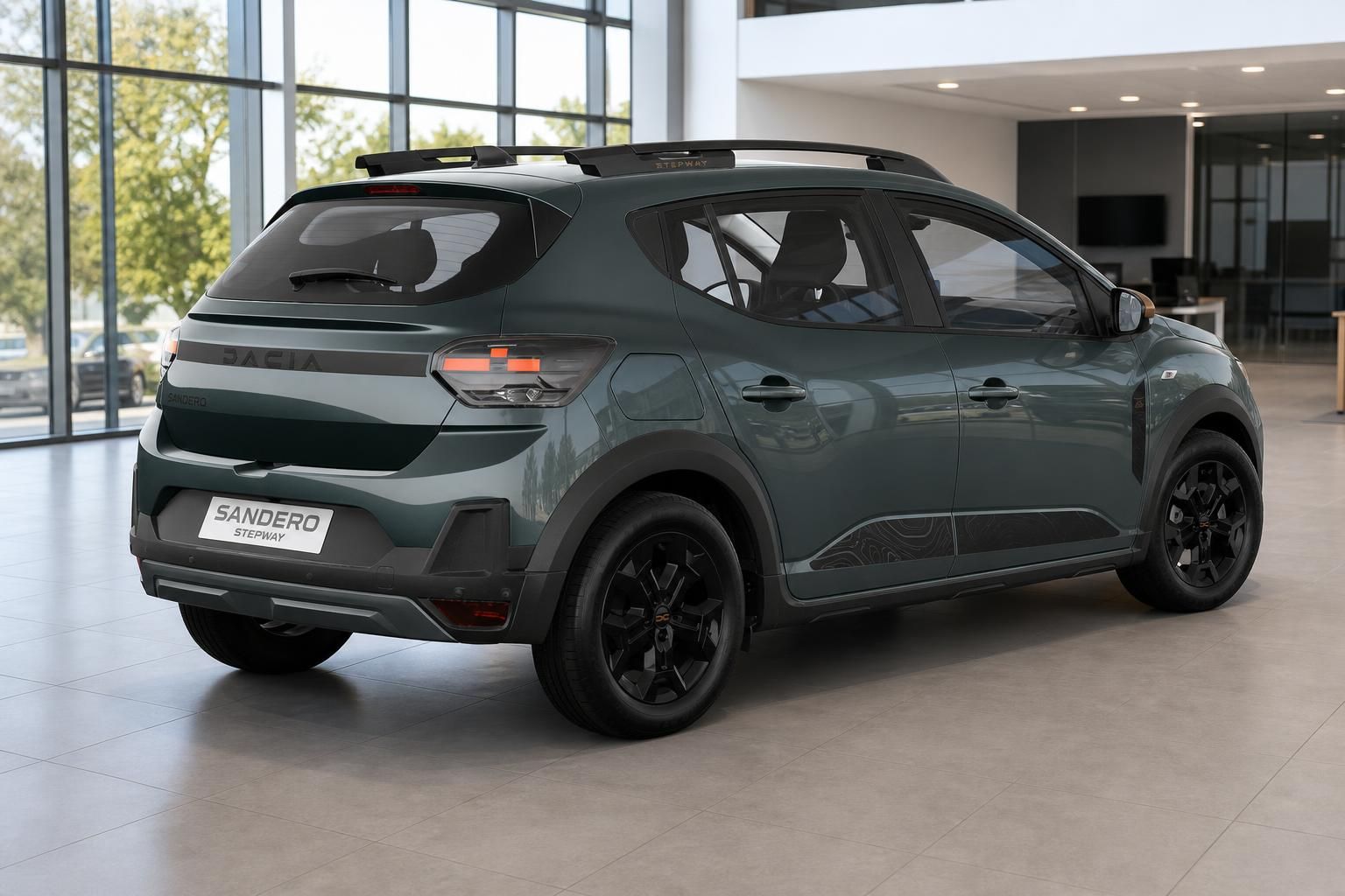 Dacia Sandero Stepway gruen metallic, Heck-Seitenansicht im Showroom