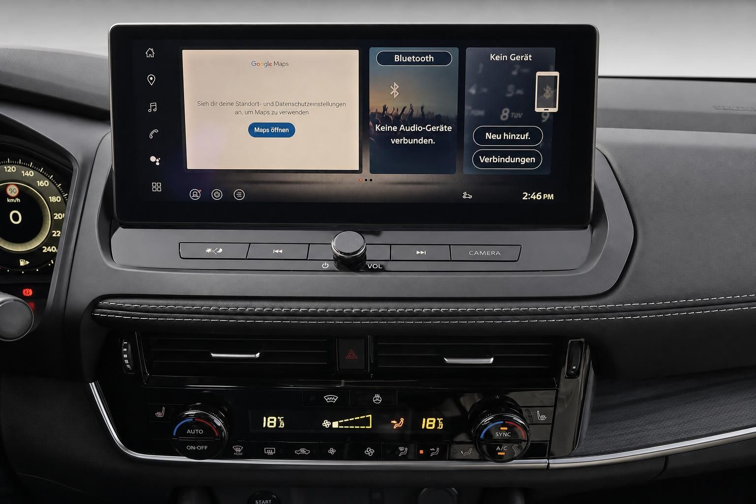 Nissan Infotainment Display mit Klimabedienung im Cockpit