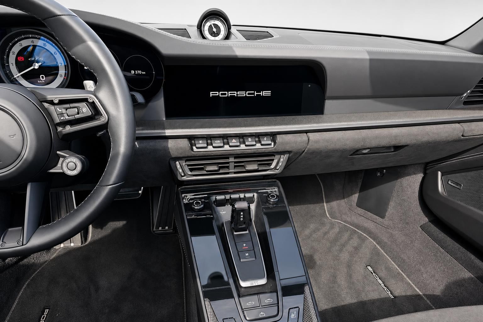 Porsche 911 GTS Mittelkonsole mit Automatikgetriebe und Bedienelementen