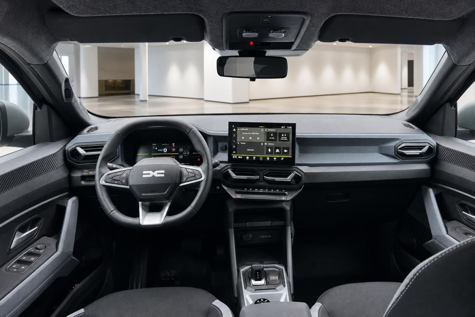 Dacia Duster Innenraum Cockpit mit Lenkrad und Touchscreen-Infotainment
